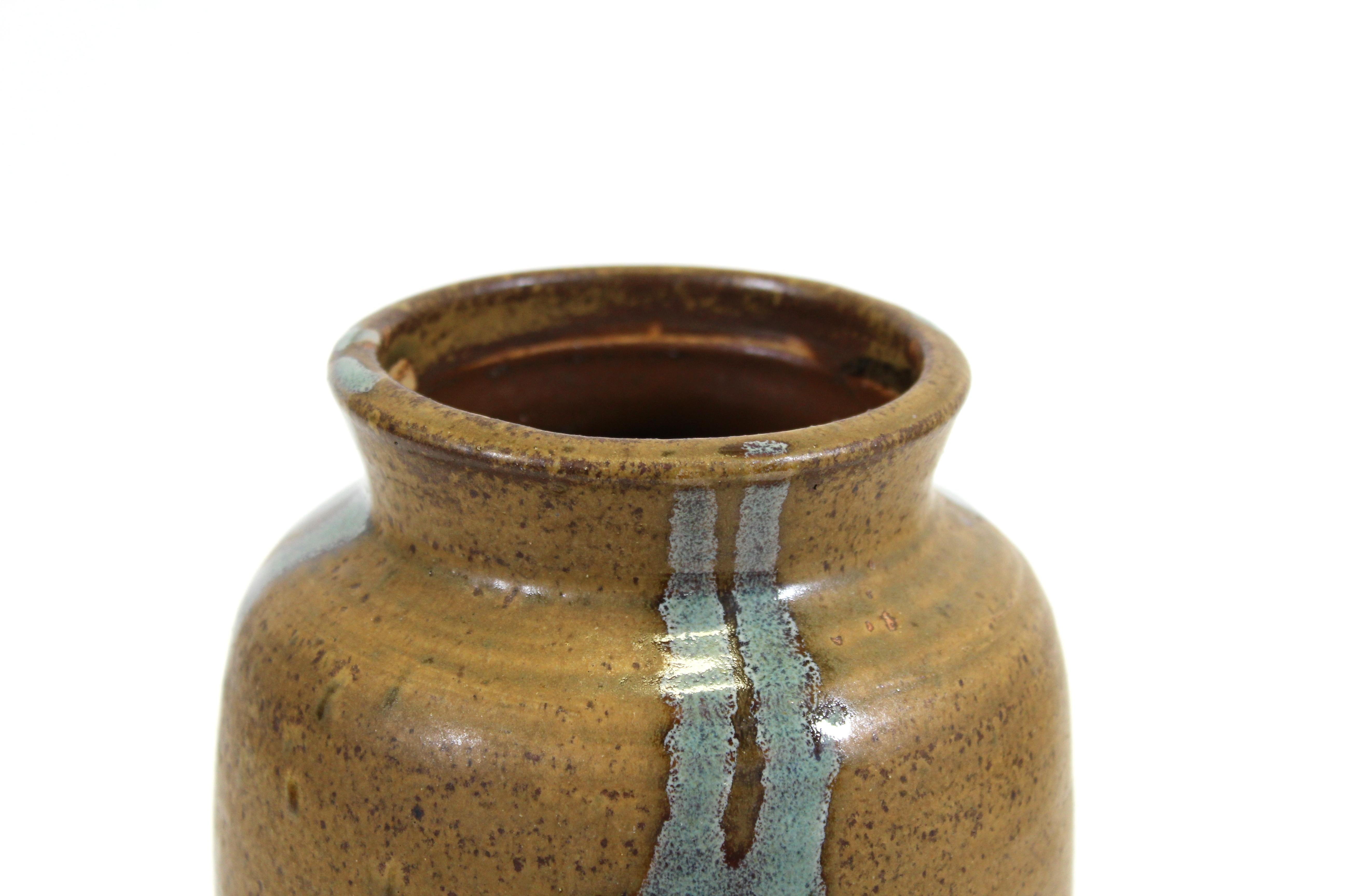 Mid-Century Modern Glazed Studio Pottery Vase In Good Condition For Sale In New York, NY