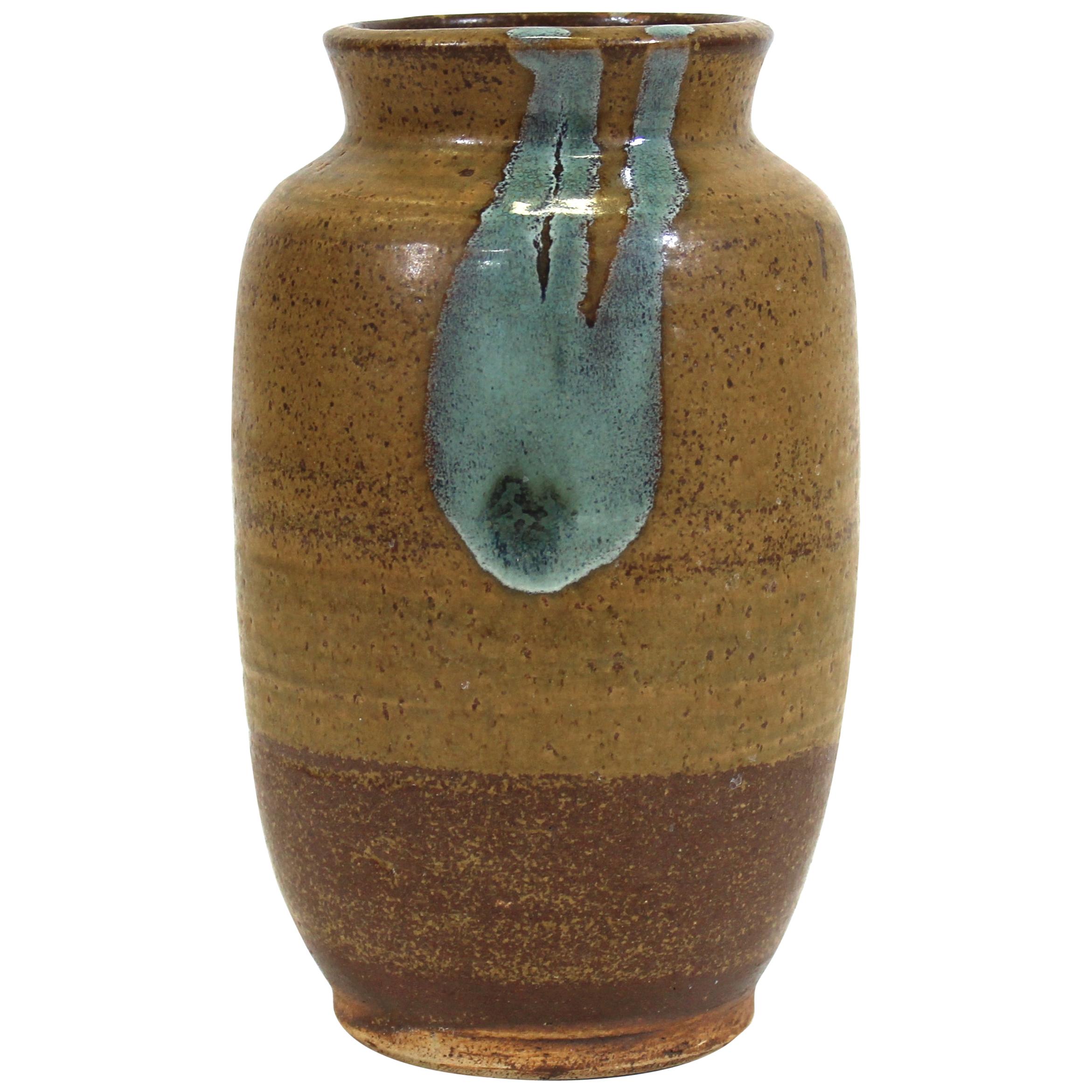 Moderne glasierte Studio-Keramik-Vase aus der Jahrhundertmitte im Angebot