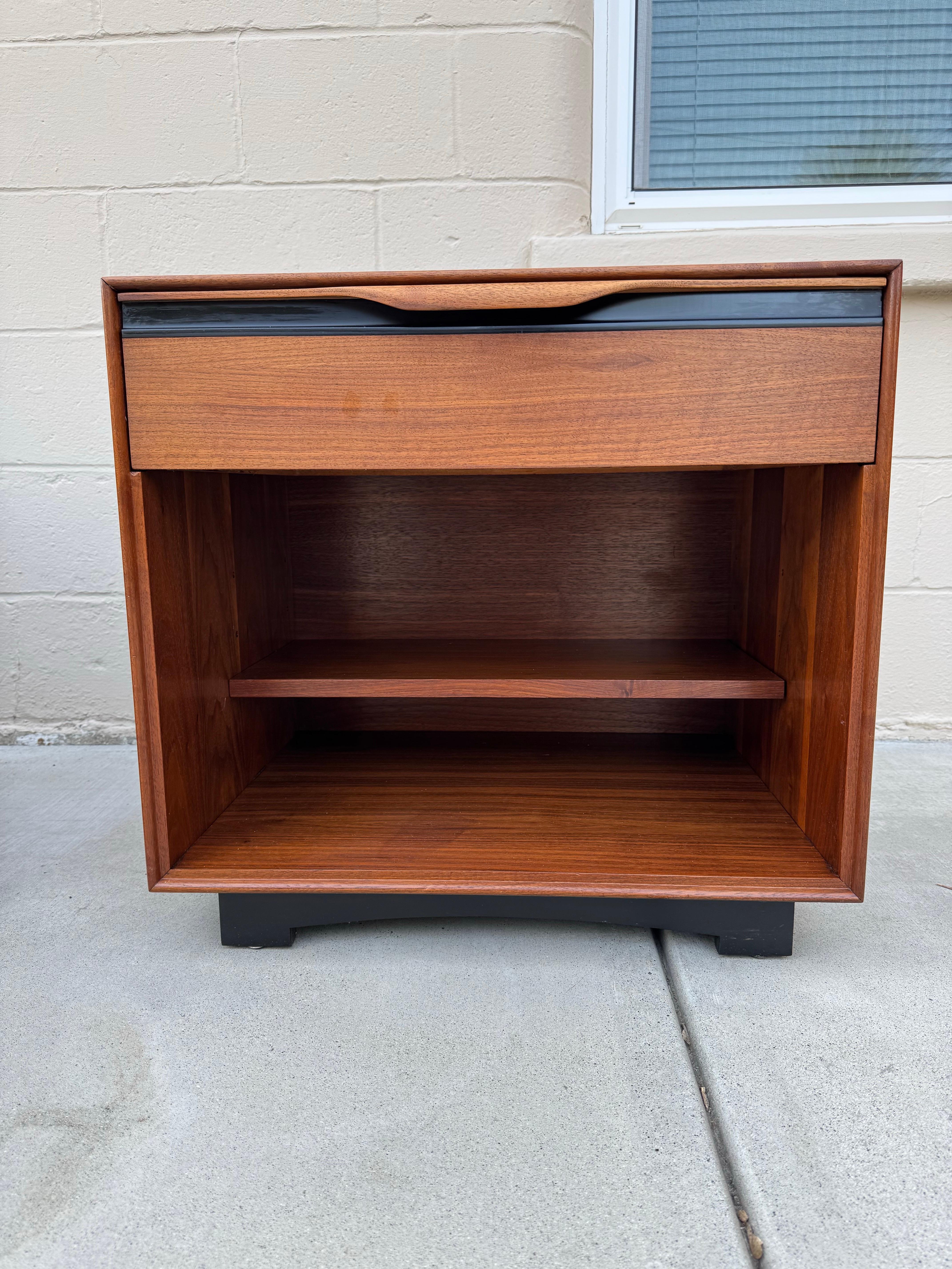 Mid-Century Modern Glenn Of California Night Stands Designed By John Kapel im Angebot 5