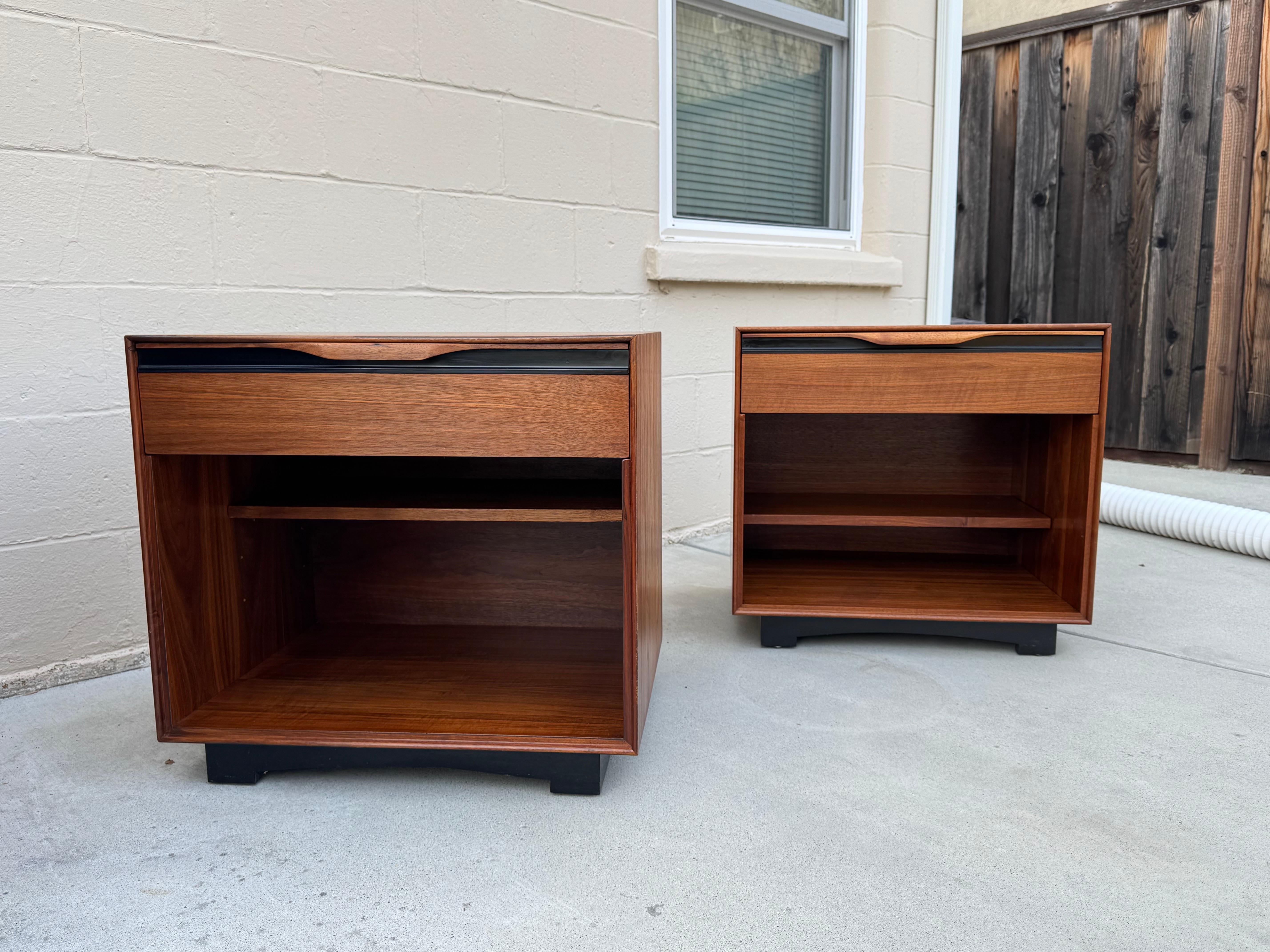 Mid-Century Modern Glenn Of California Night Stands Designed By John Kapel im Angebot 11