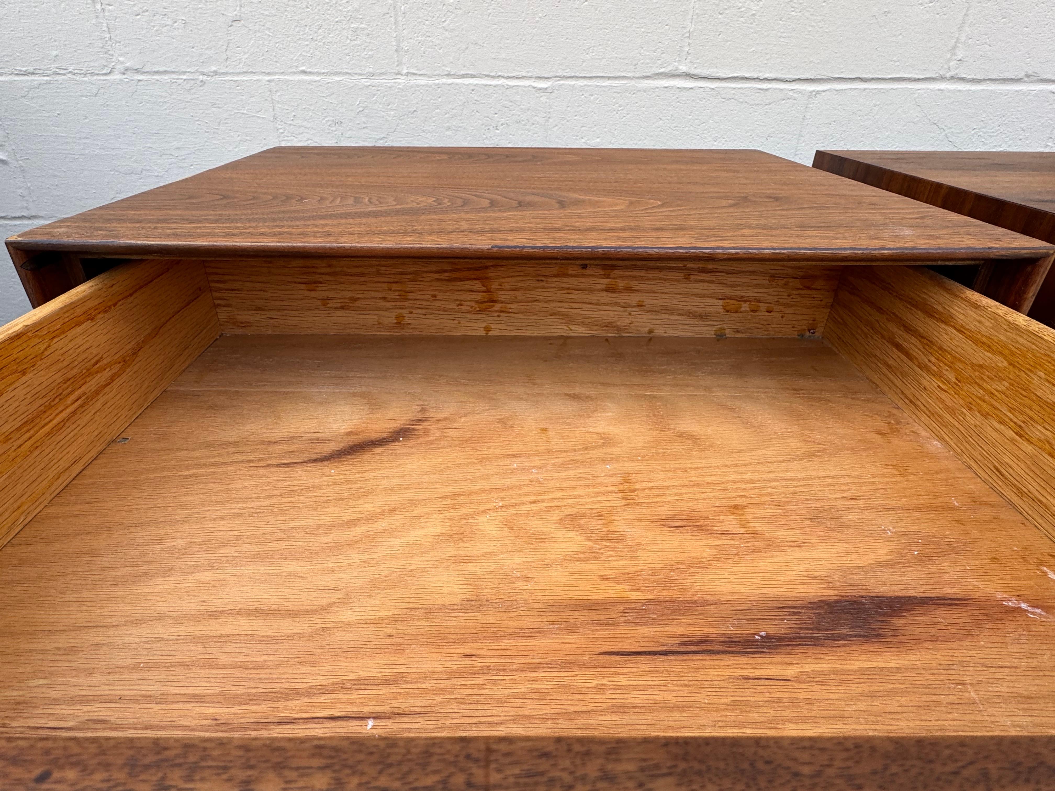 Mid-Century Modern Glenn Of California Night Stands Designed By John Kapel im Zustand „Gut“ im Angebot in San Carlos, CA