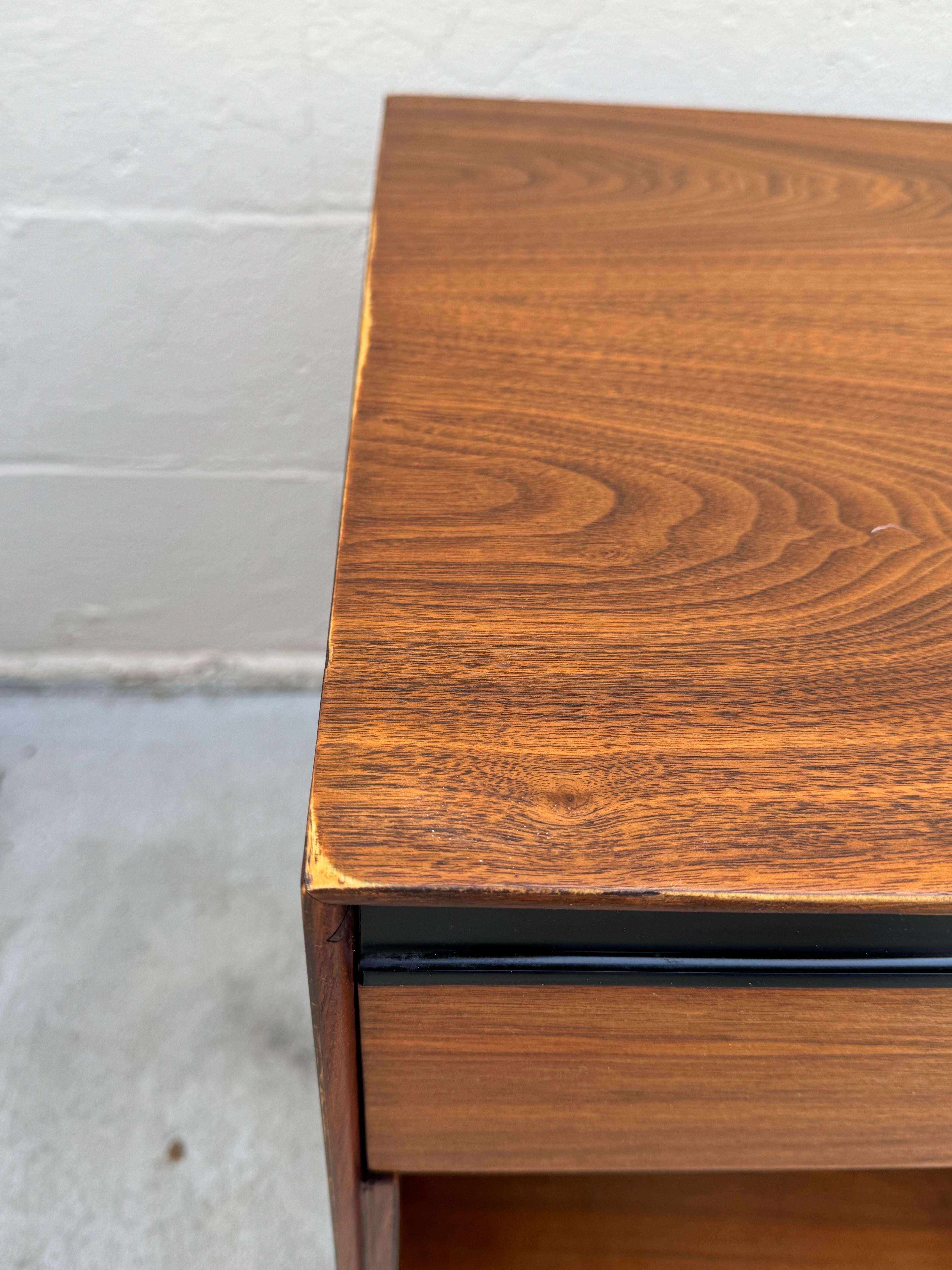 Mid-Century Modern Glenn Of California Night Stands Designed By John Kapel im Angebot 2