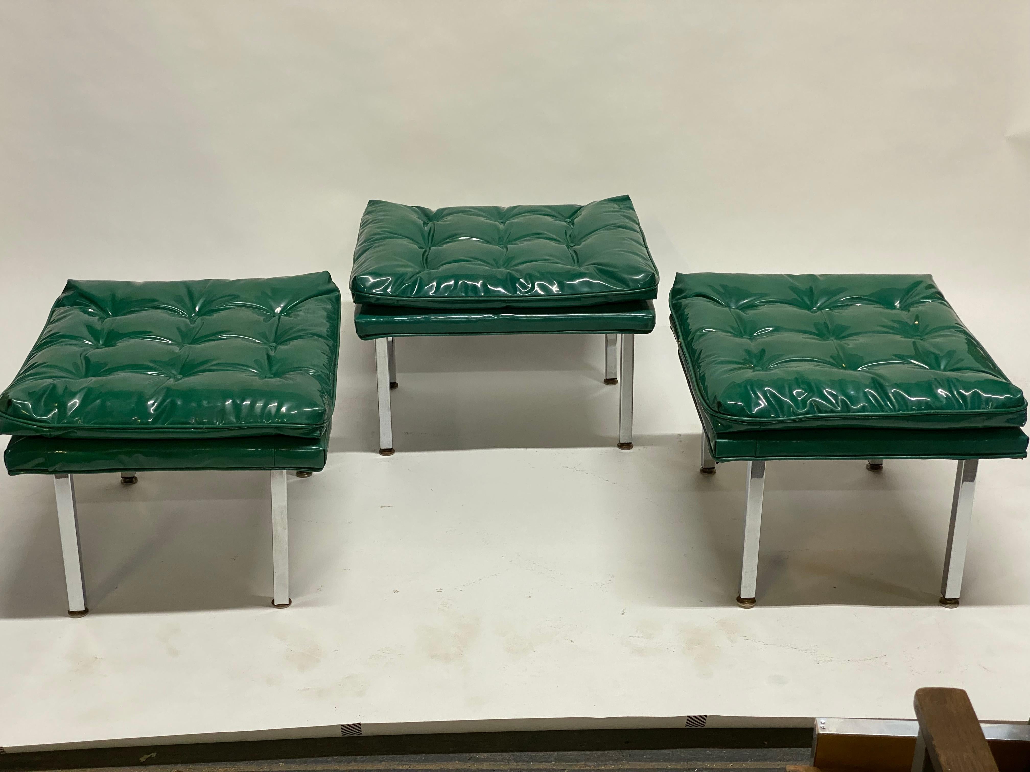 Late 20th Century Mid-Century Modern Glossy Tufted Kelly Green Upholstered Stools, Set of Three
