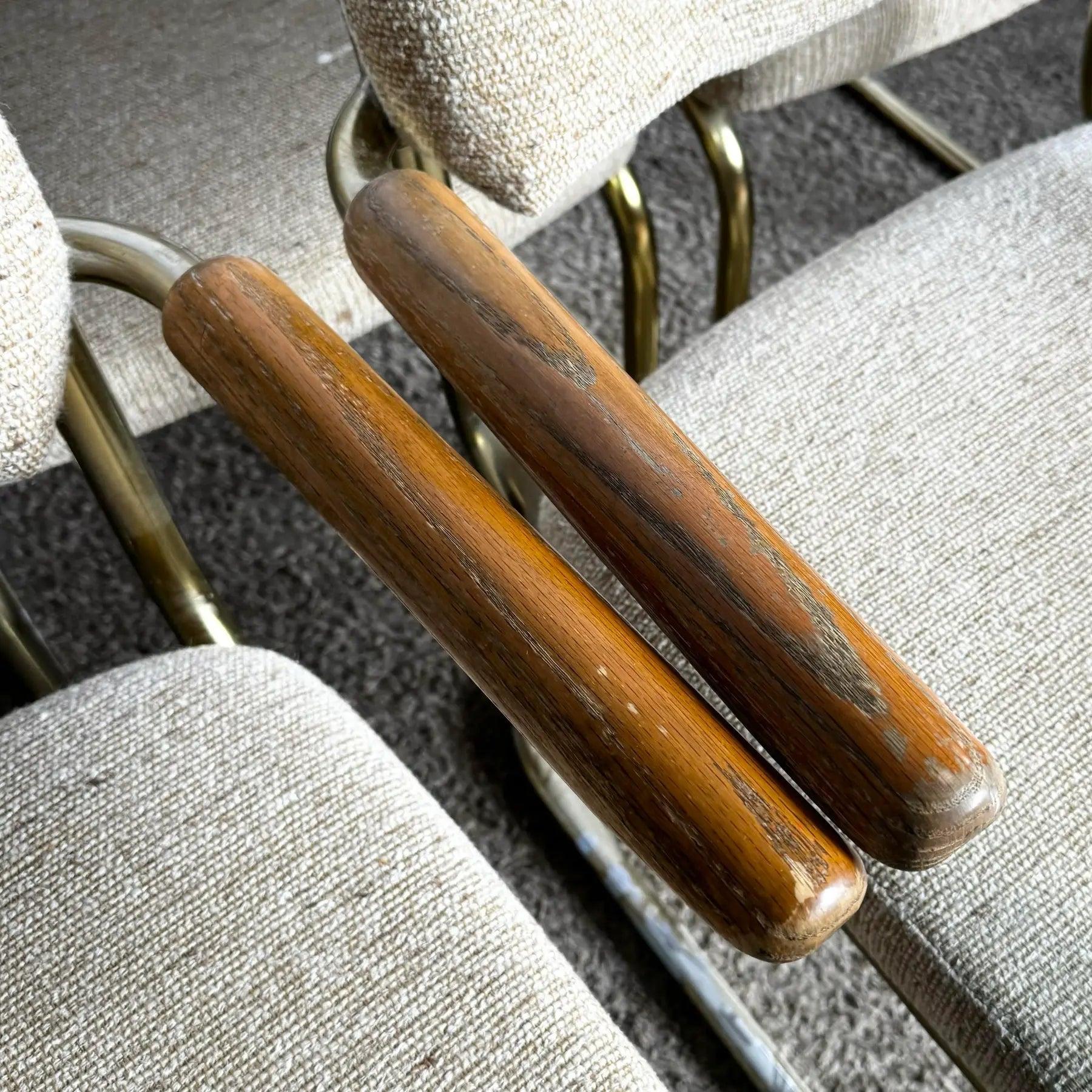 Sedie a sbalzo in oro e tufted beige della metà del secolo scorso - Set di 6 sedie in vendita 3