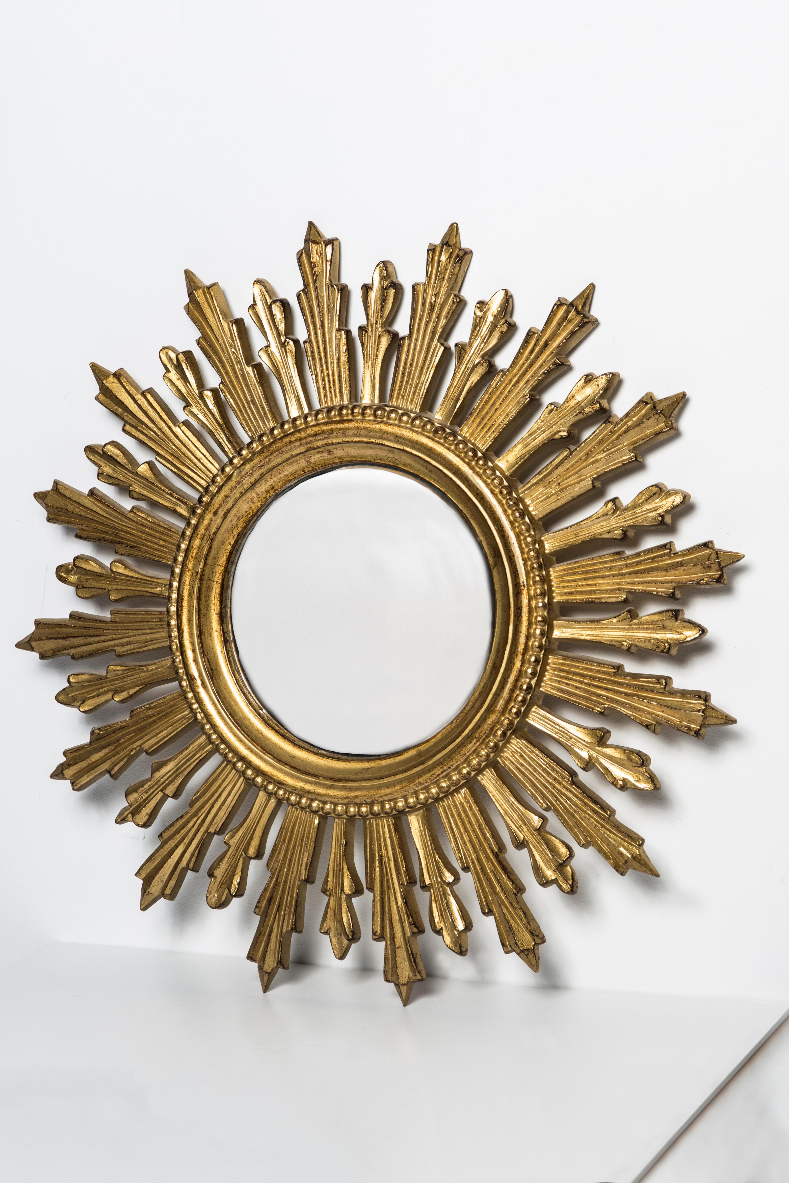 Mid Century, Modern Gold Italian Sunburst Mirror, 1960s In Good Condition For Sale In 05-080 Hornowek, PL