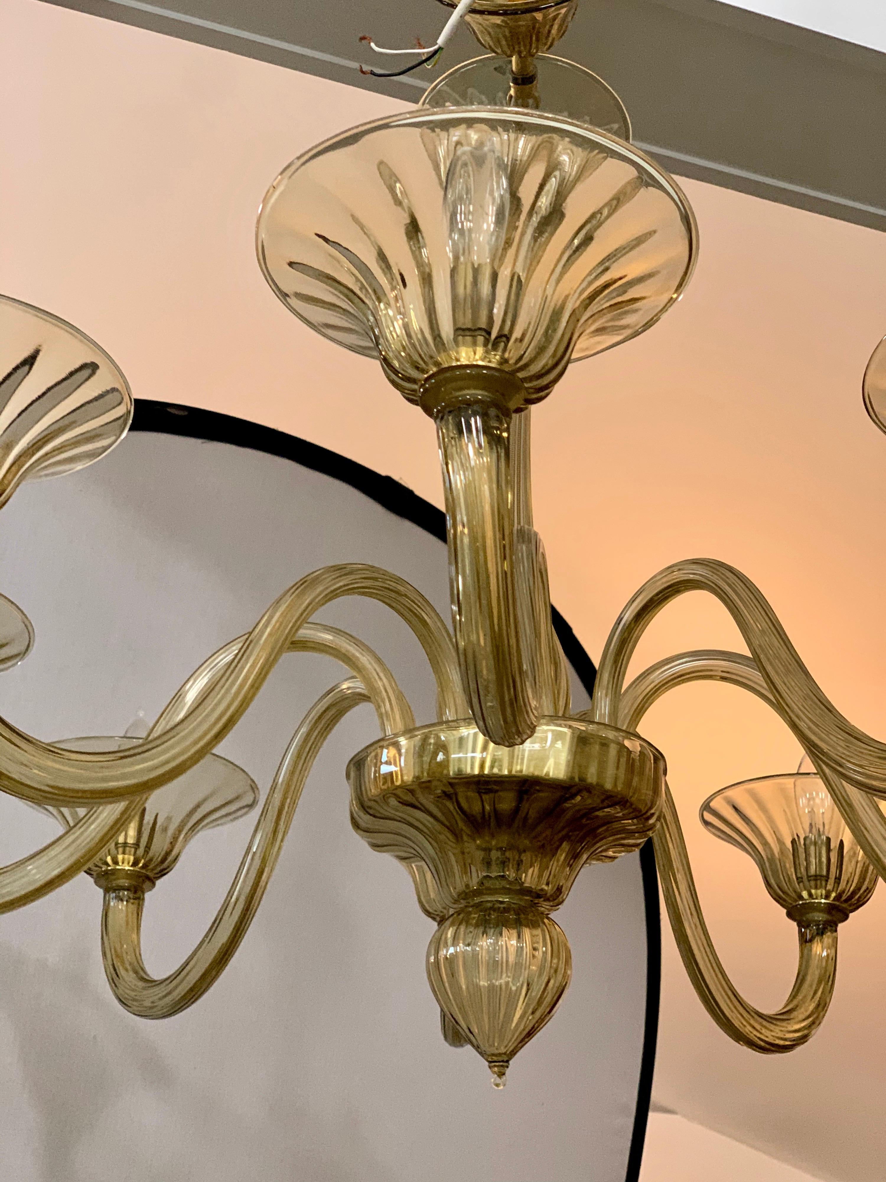 Mid-Century Modern Gold Murano Glass Eight Arm Italian Chandelier Made in Italy In Good Condition In West Hartford, CT