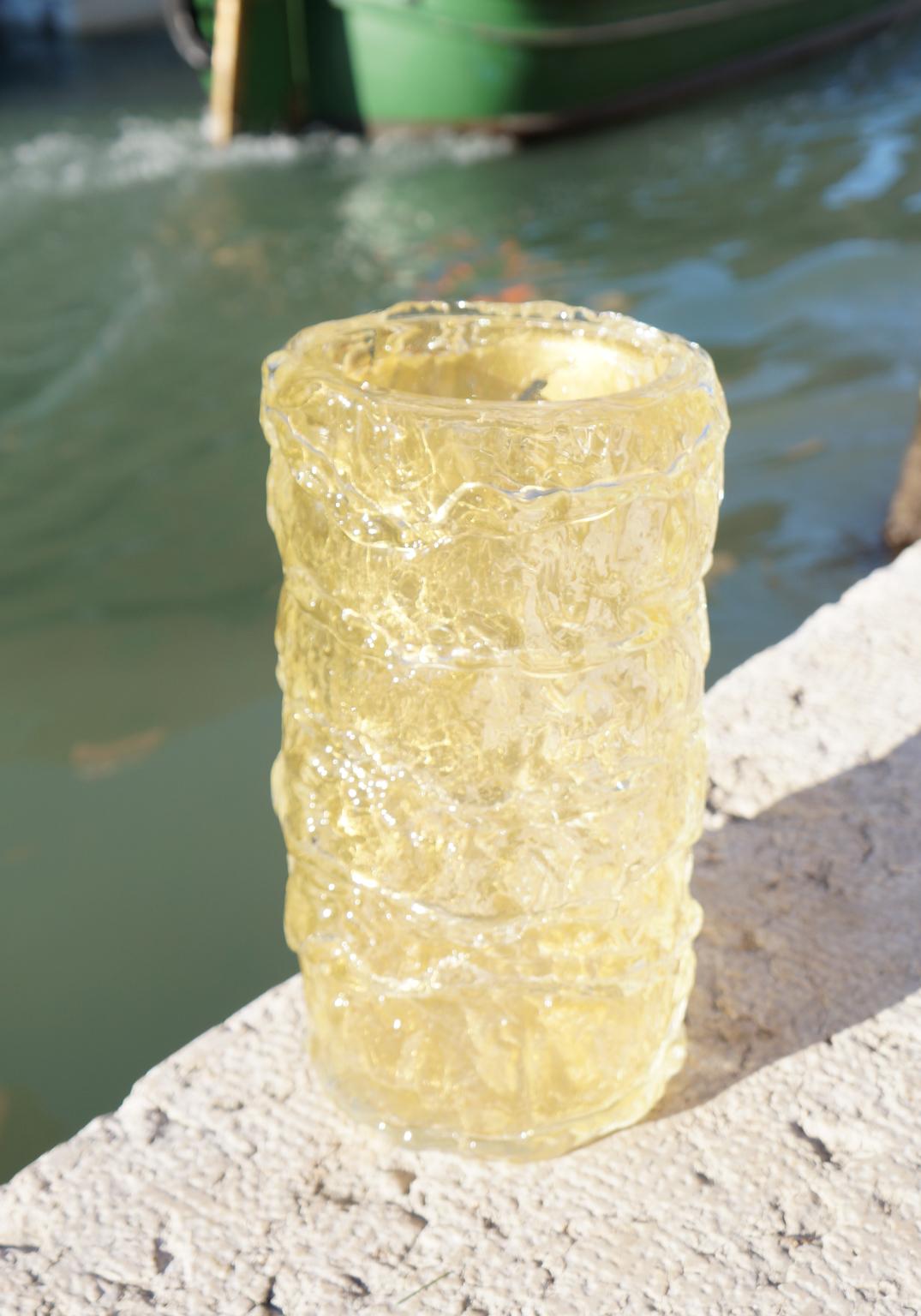 Fin du 20e siècle Vases en verre de Murano doré modernes du milieu du siècle, style italien, années 1998 en vente