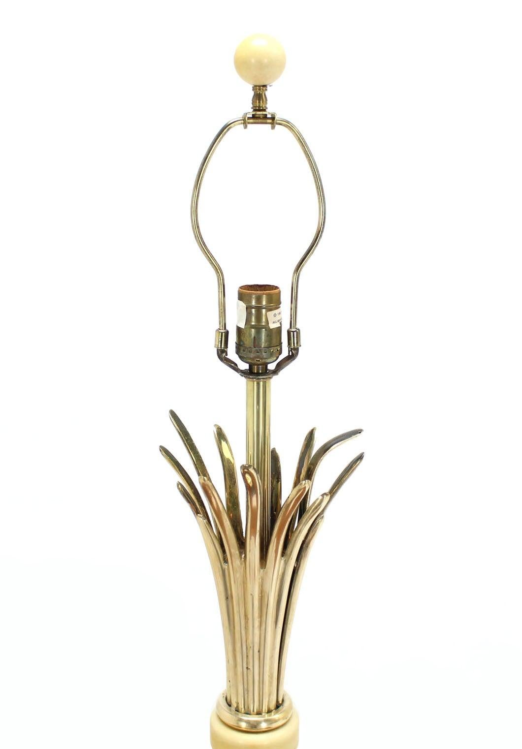 20th Century Mid Century Modern Gold or Brass Wheat Sheaf Base Table Lamp by Chapman Mint  For Sale