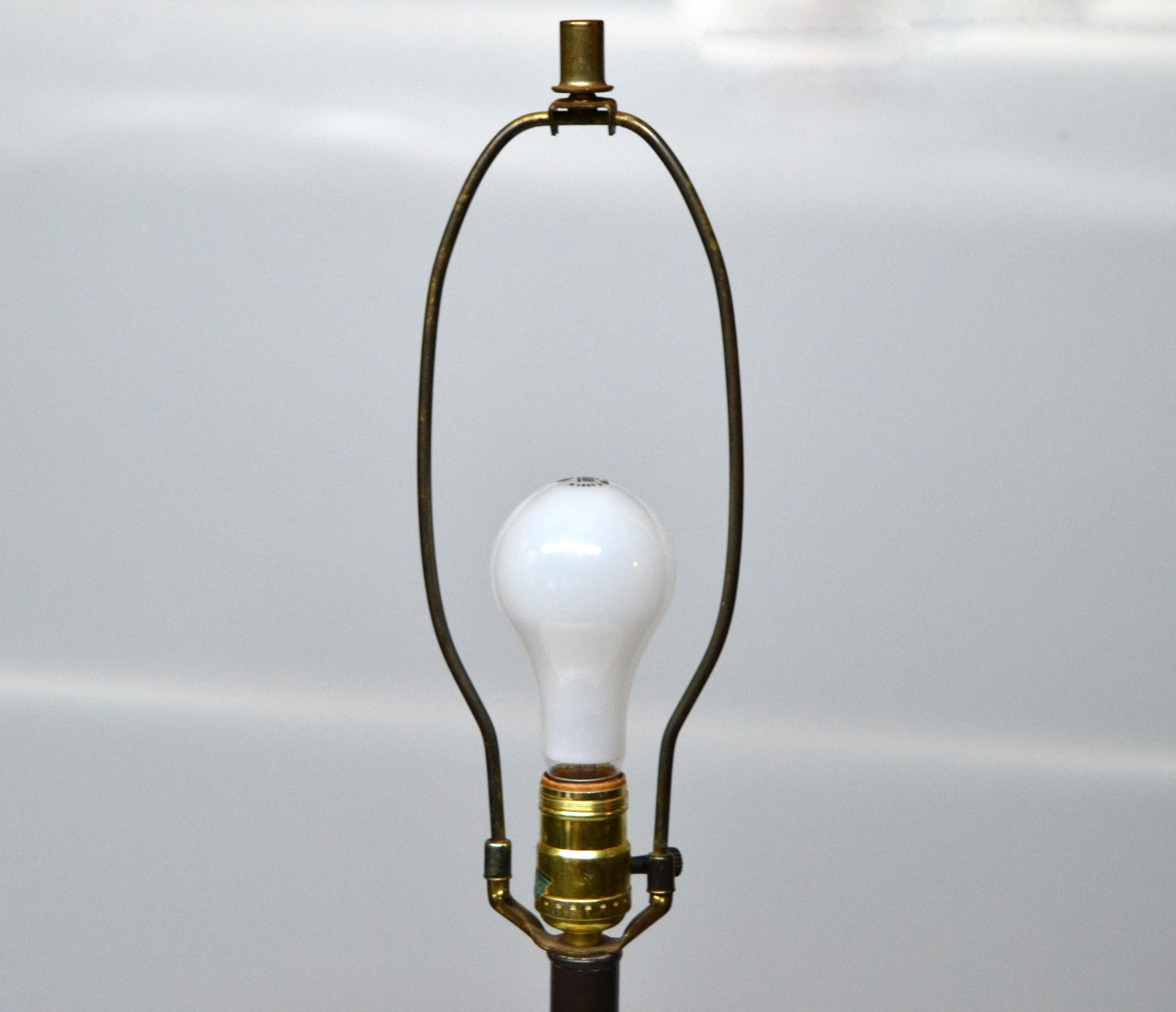 Mid-Century Modern Golden Greek Key Pattern Ceramic Table Lamp Wood Walnut Base  For Sale 1