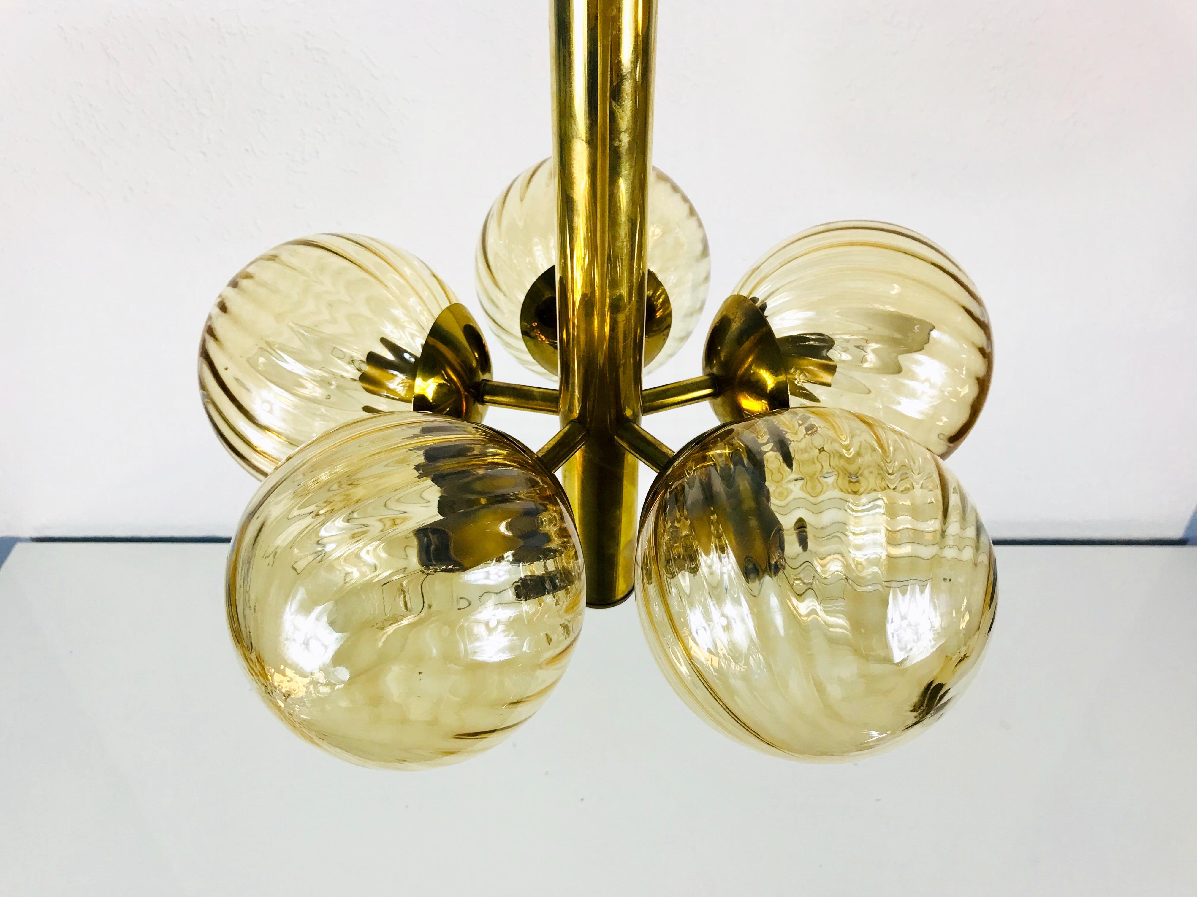 Mid-Century Modern Golden Kaiser 5-Arm Space Age Chandelier, 1970s, Germany In Good Condition In Hagenbach, DE
