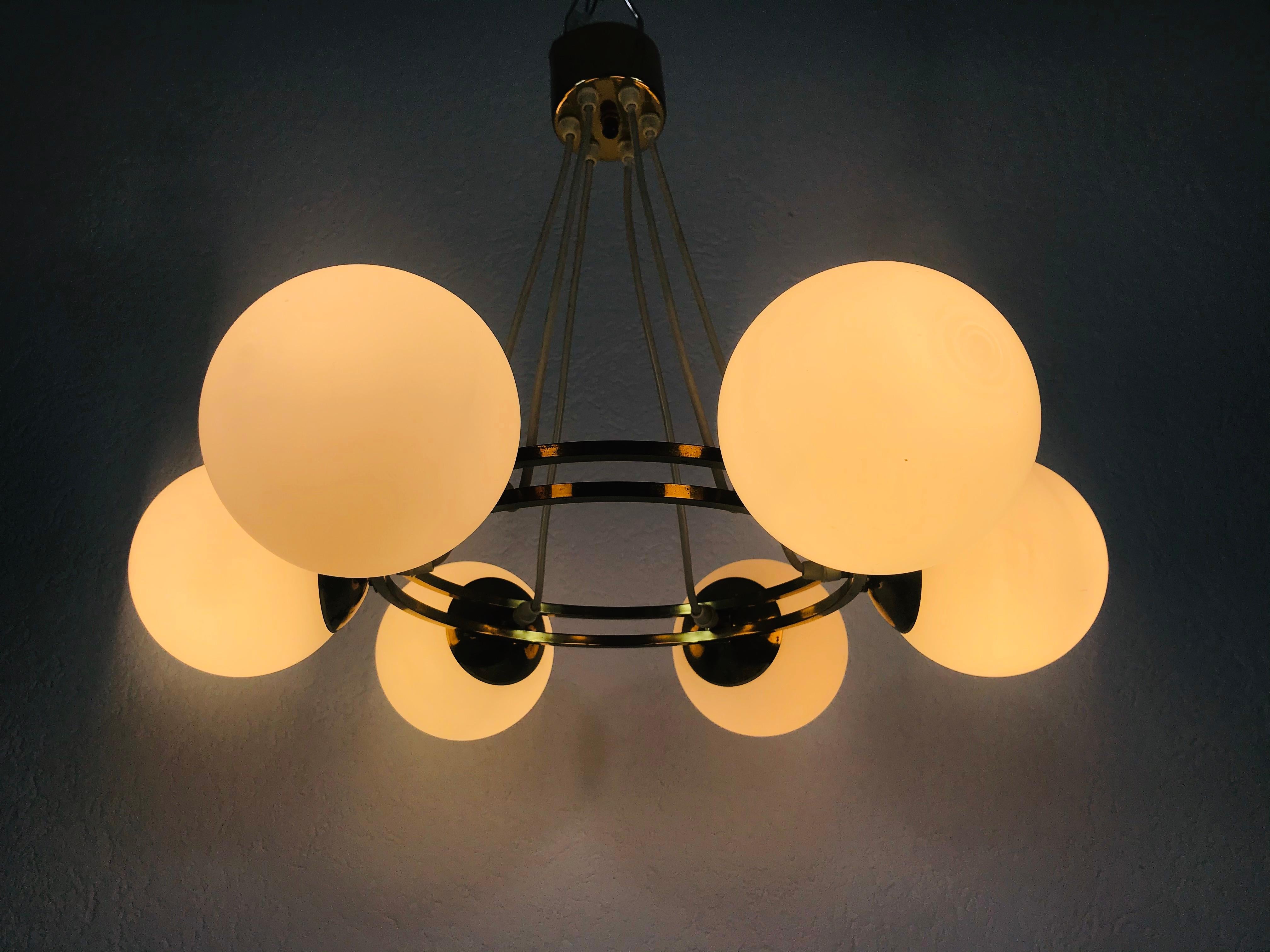 Mid-Century Modern Golden Kaiser 6-Arm Space Age Chandelier, 1960s, Germany In Good Condition For Sale In Hagenbach, DE