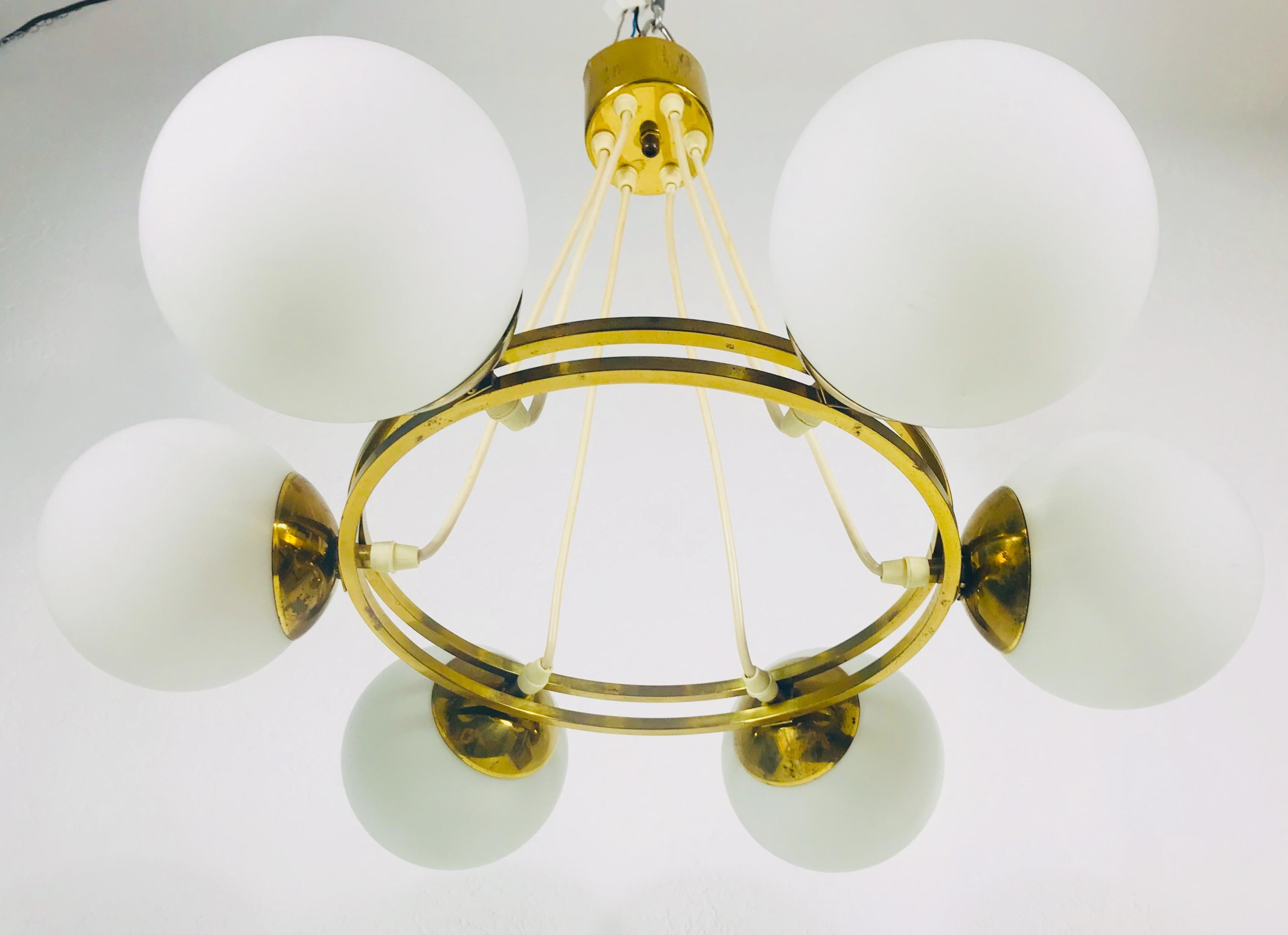 Vetro opalino Lampadario Modern Age Golden Kaiser a 6 bracci, 1960, Germania in vendita