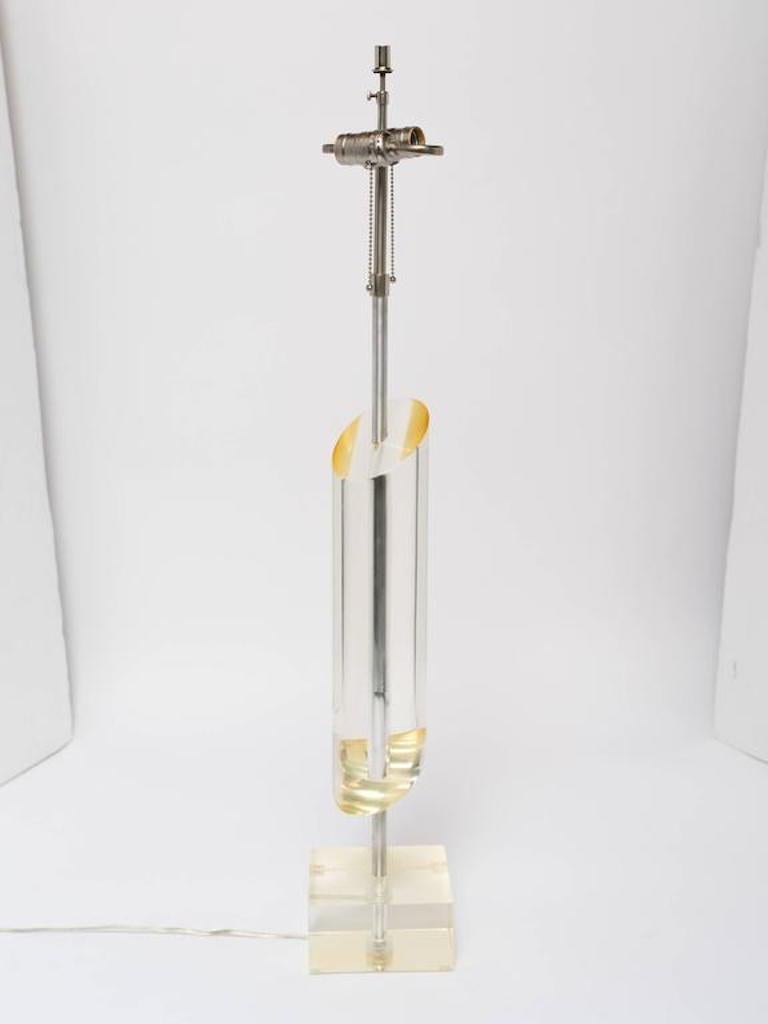 Polished 1970s Architectural Geometric Lucite Lamp in Yellow For Sale
