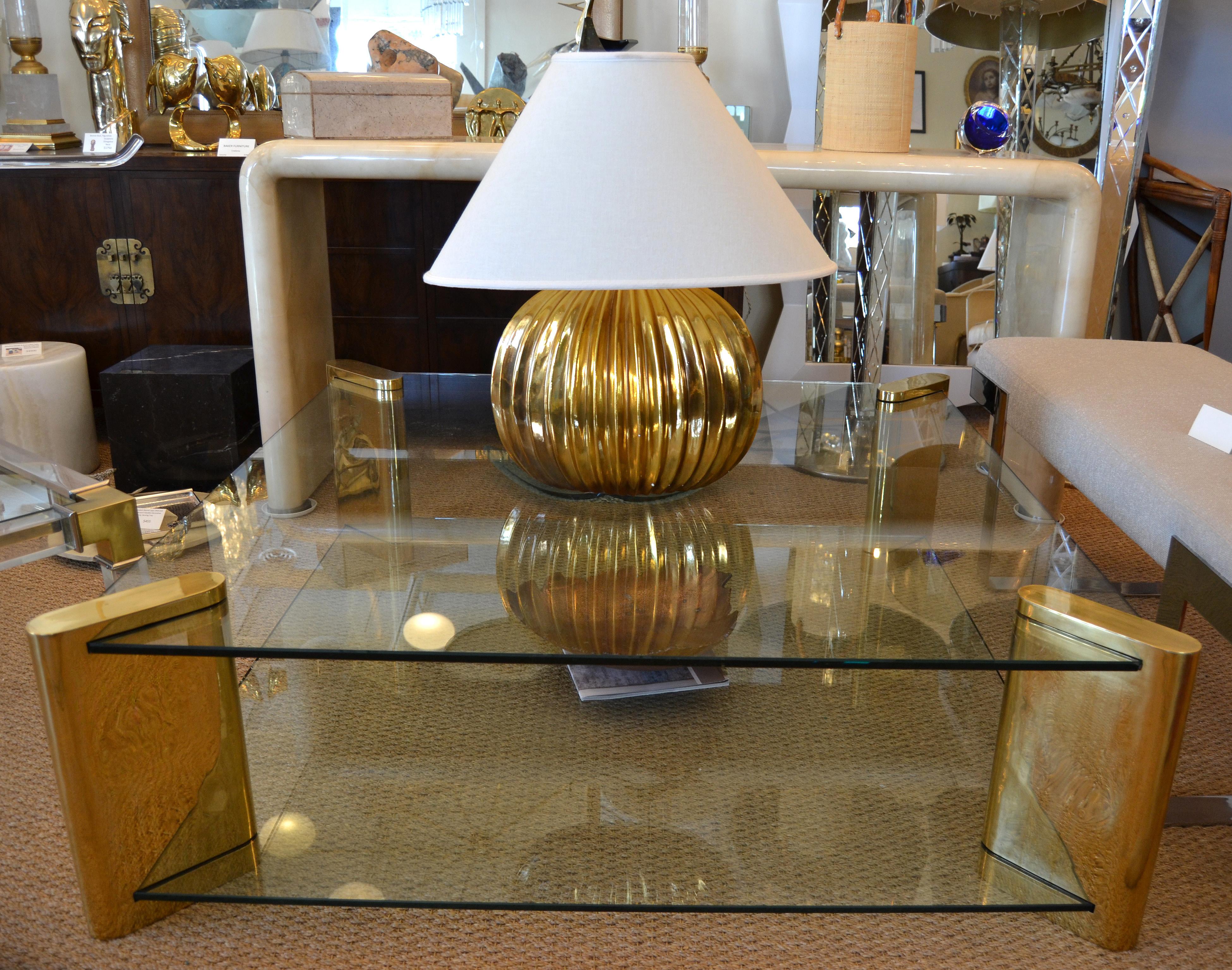 Goldene gerippte Tischlampe mit ovalem Leinenschirm, Italien, Mid-Century Modern im Angebot 8