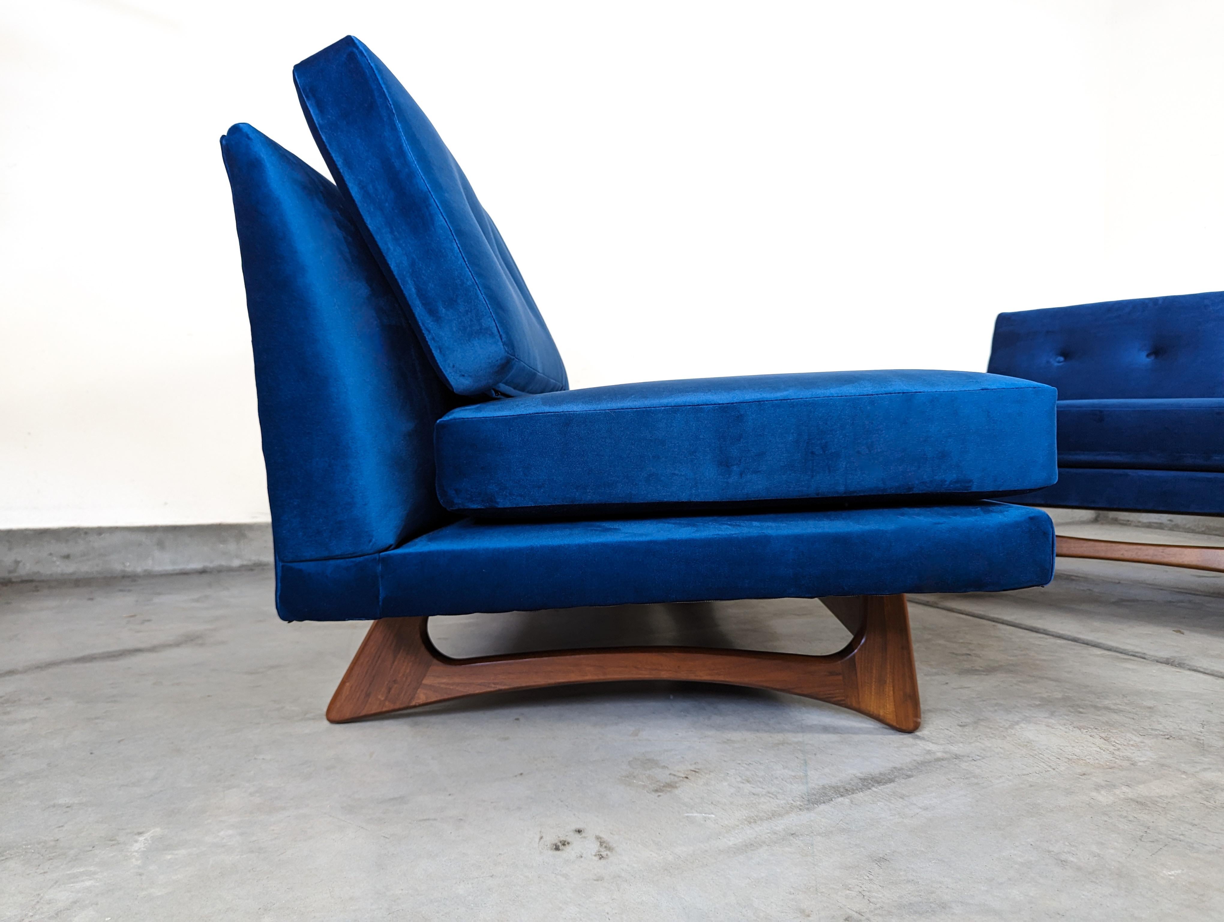 Mid Century Velvet Gondola Sofa By Adrian Pearsall for Craft Associates, c1960s For Sale 9
