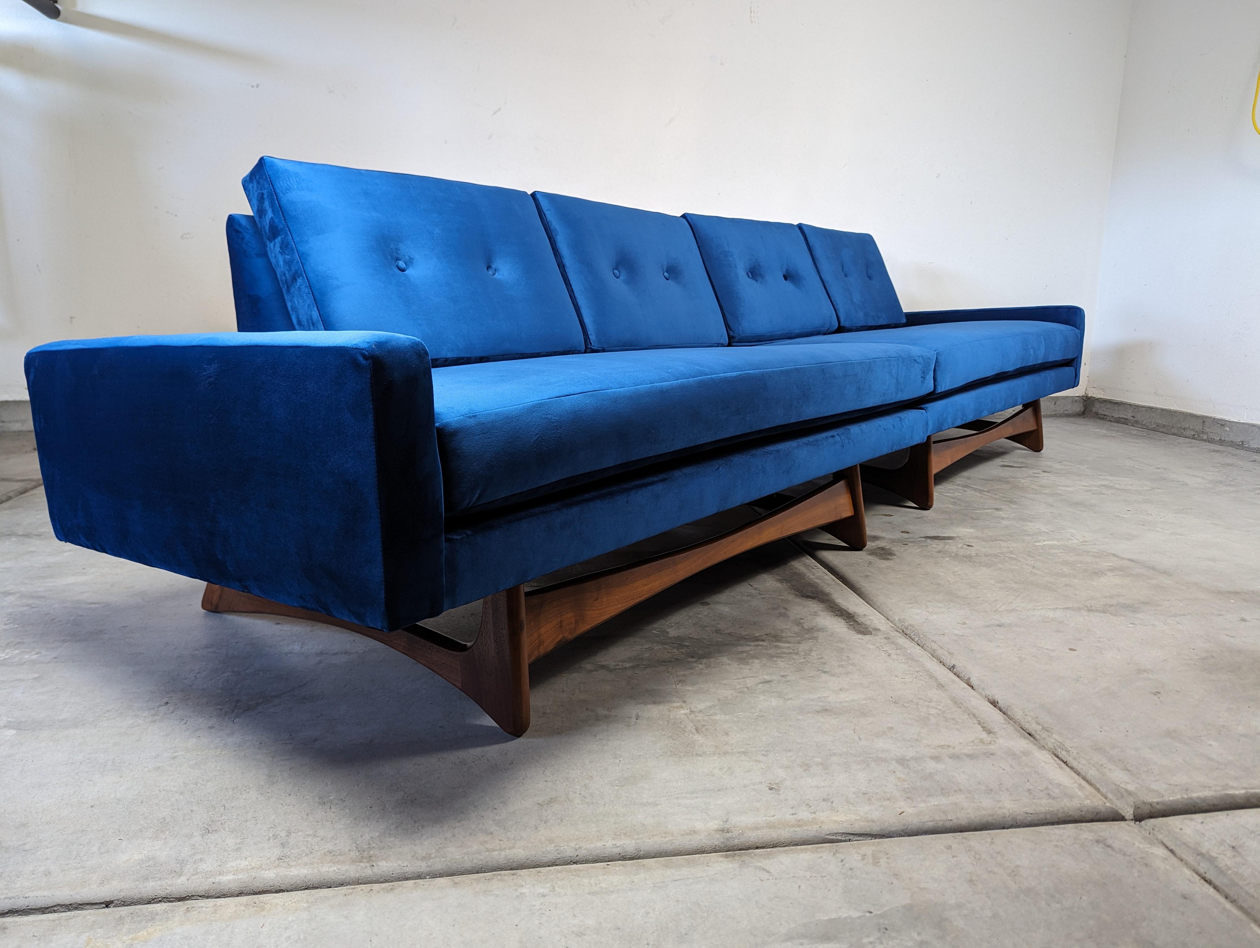 American Mid Century Velvet Gondola Sofa By Adrian Pearsall for Craft Associates, c1960s For Sale