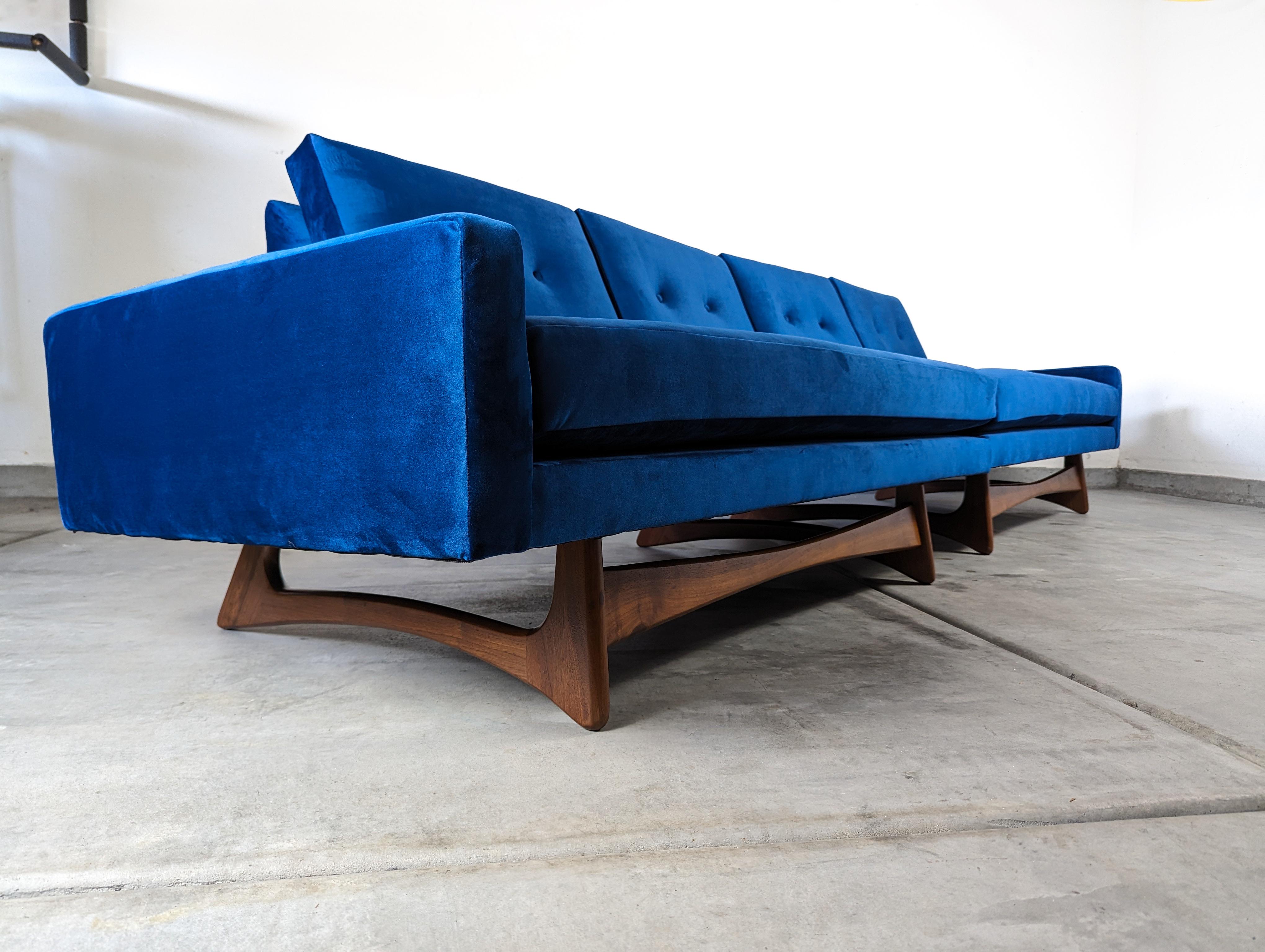 Mid-20th Century Mid Century Velvet Gondola Sofa By Adrian Pearsall for Craft Associates, c1960s For Sale