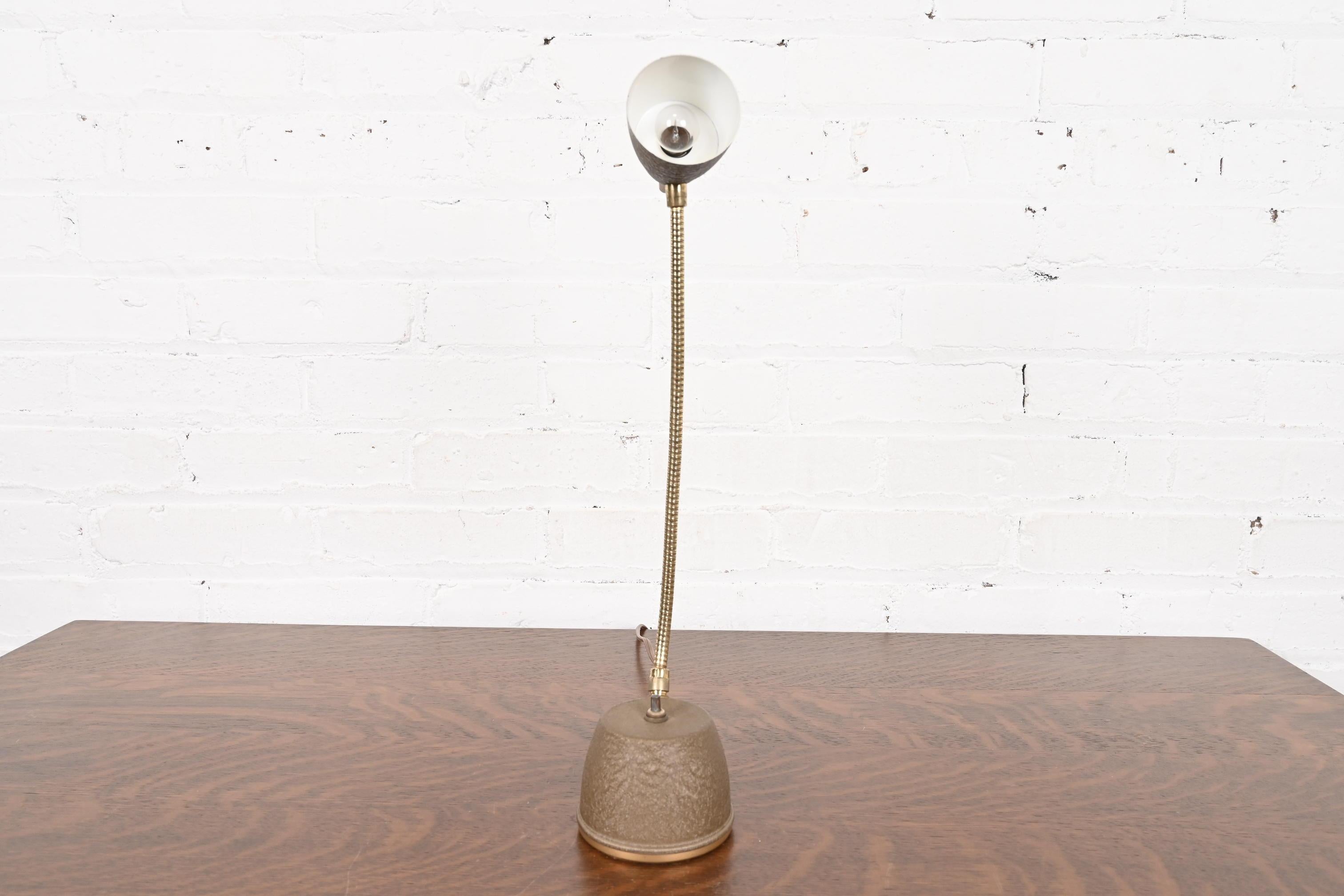 Mid-Century Modern Gooseneck Desk Lamp or Table Lamp, Circa 1950s In Good Condition For Sale In South Bend, IN