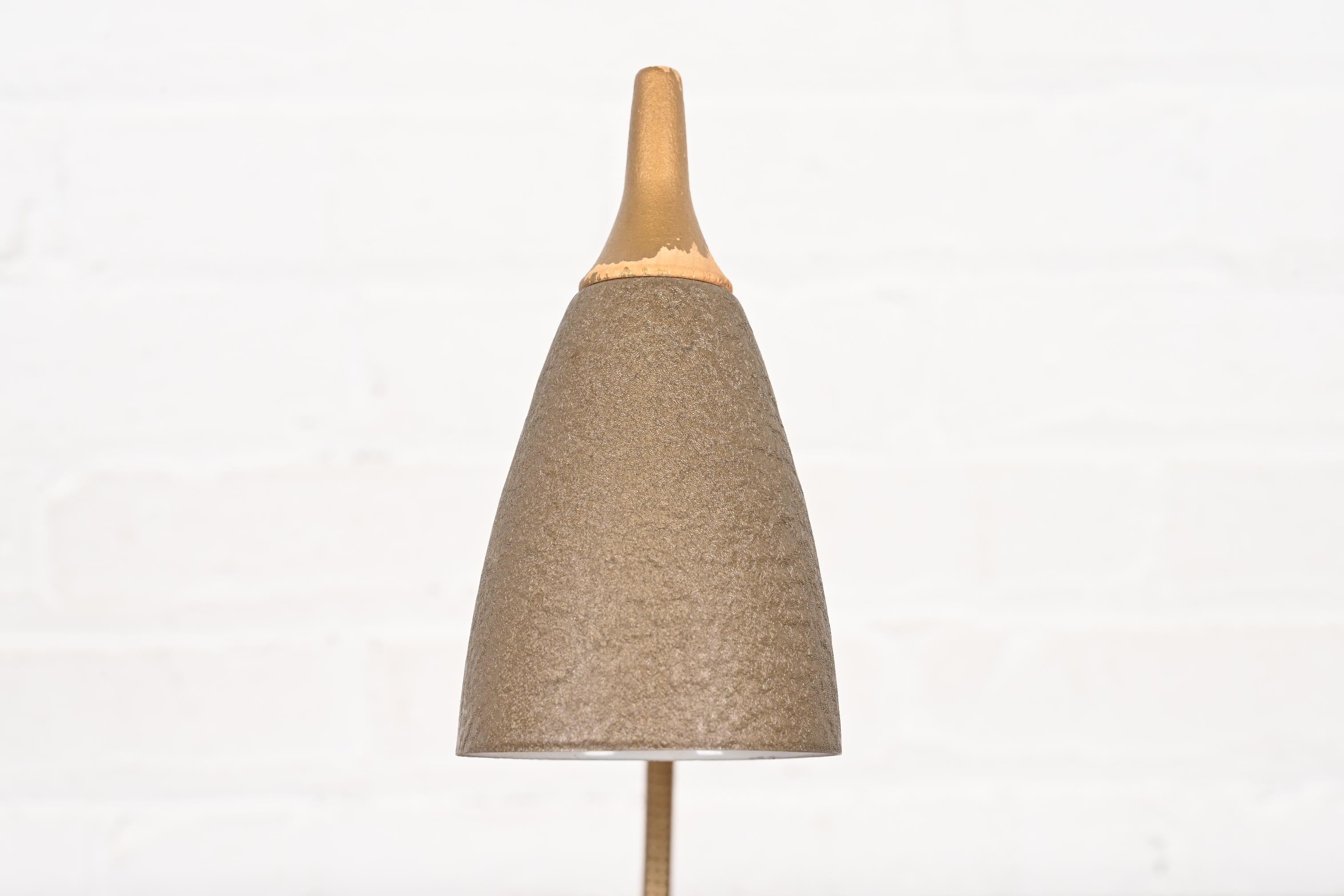 Mid-Century Modern Gooseneck Desk Lamp or Table Lamp, Circa 1950s For Sale 1