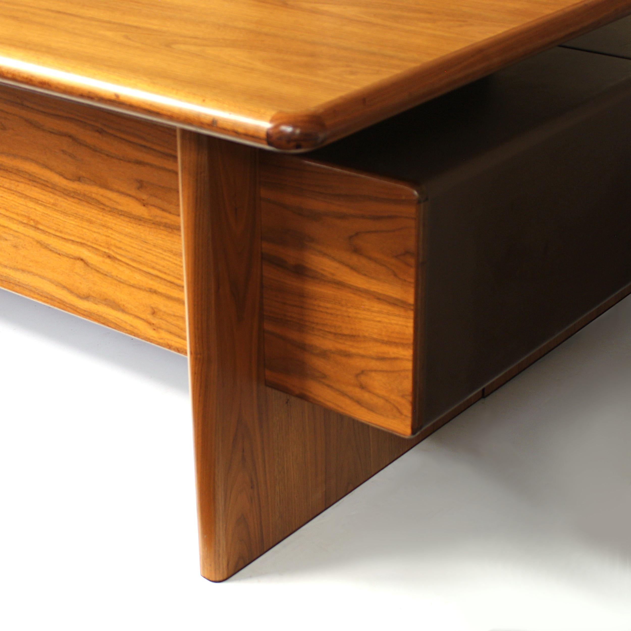 Faux Leather Mid-Century Modern GR90 L-Shaped Executive Desk by Ray Leigh for Gordon Russell