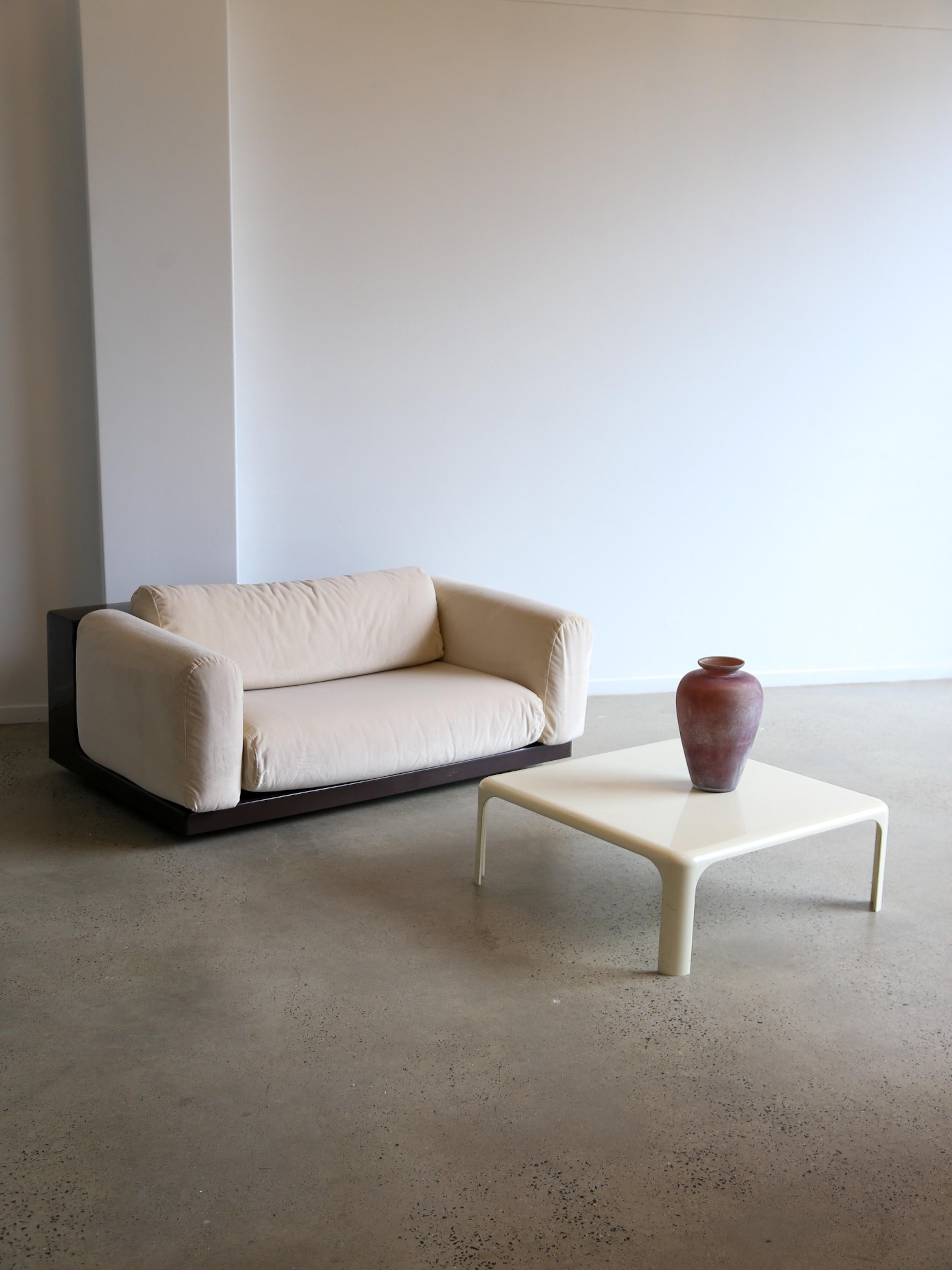Mid Century Modern Gradual Sofa with Brown Base by Cini Boeri for Knoll For Sale 3