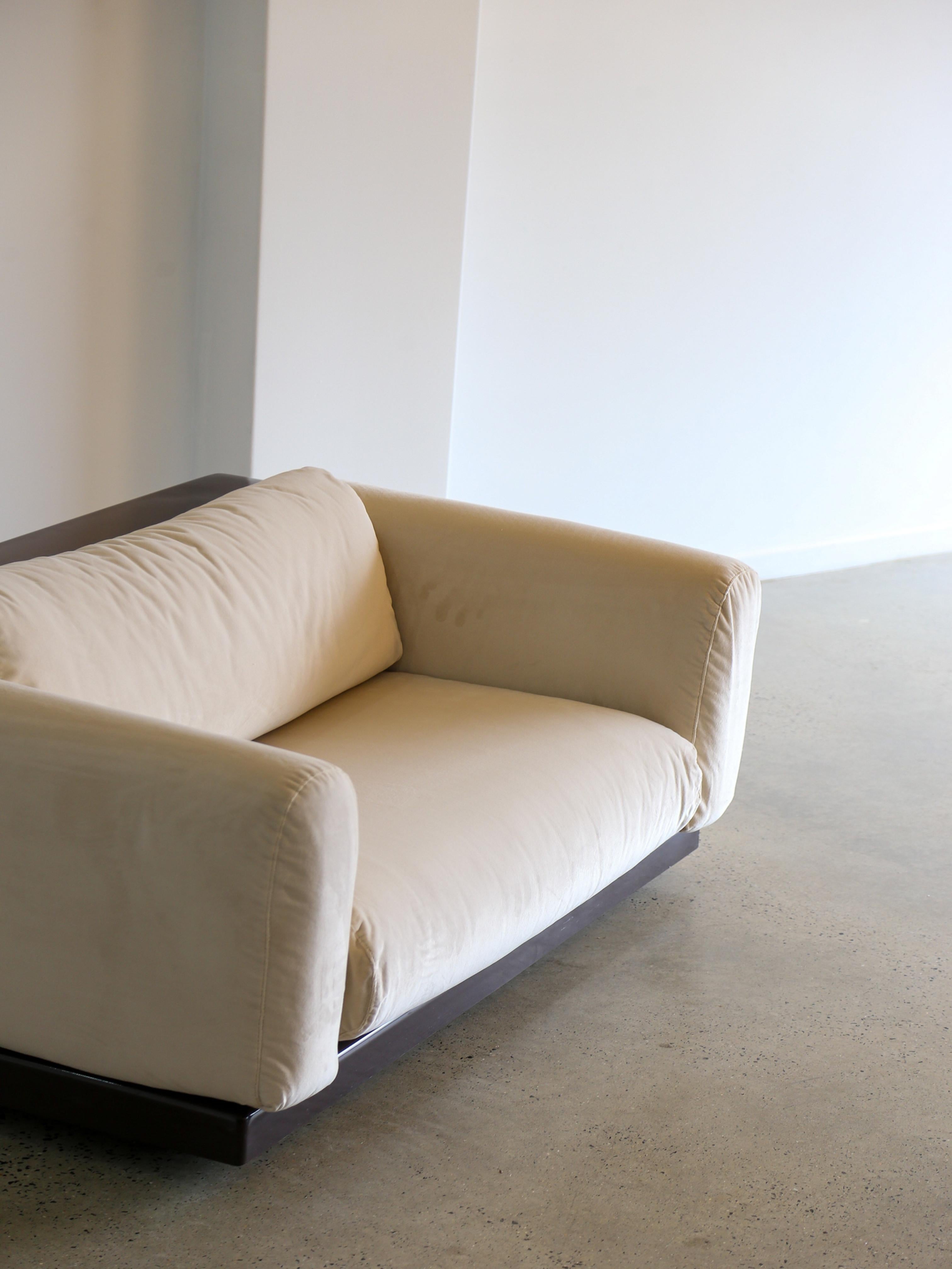 Mid Century Modern Gradual Sofa mit braunem Sockel von Cini Boeri für Knoll im Angebot 2