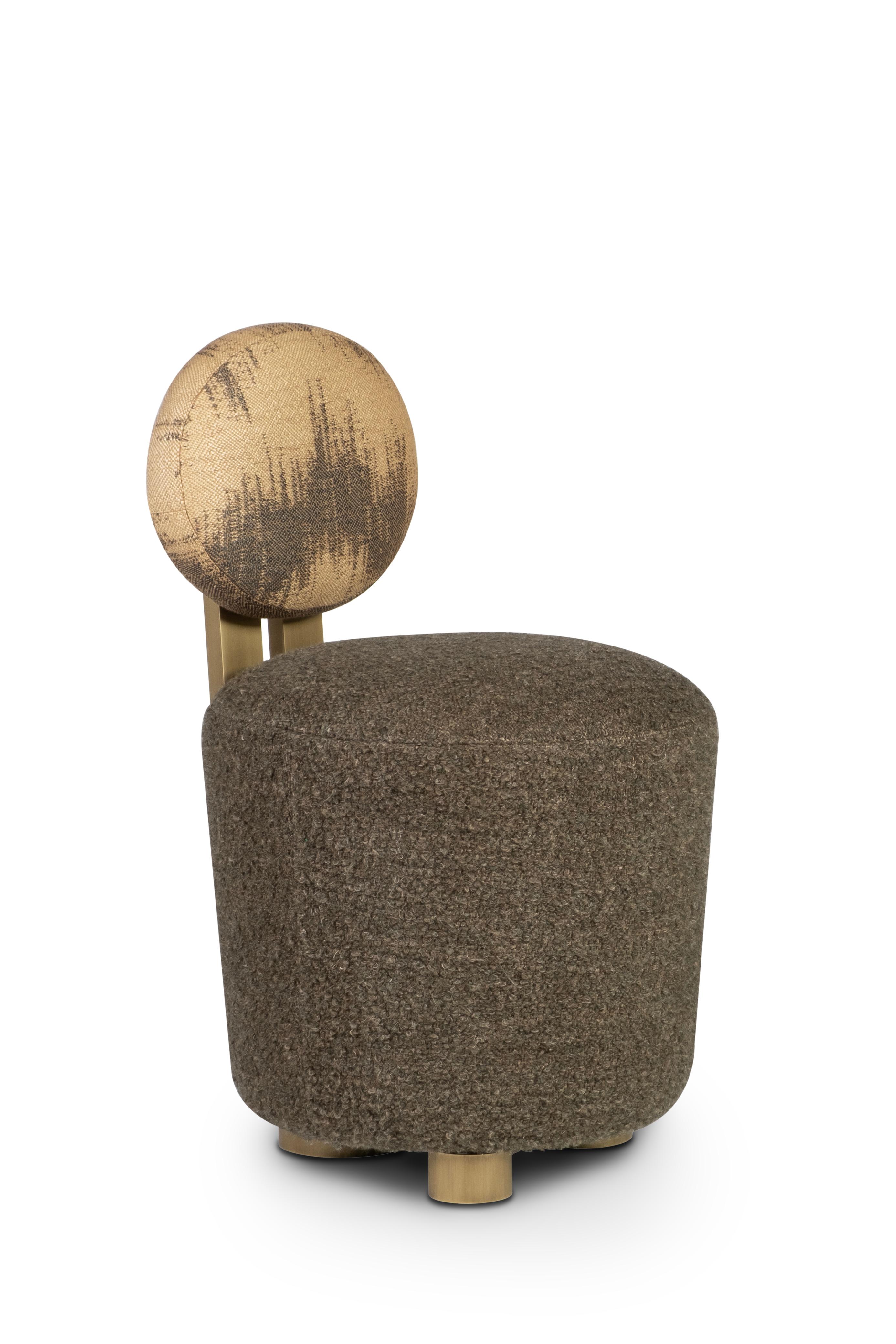 Chair Grand, Swivel, Modern Collection, Handcrafted in Portugal - Europe by GF Modern.

The Grand chair is a versatile piece with it's swivel base, that combines elegance with functionality. Its curved, sculptural design adds a sense of modern