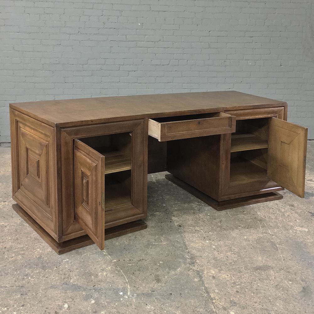 Mid-Century Modern Grand Oak Crescent-Shaped Desk 3