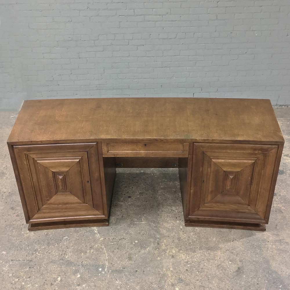 Mid-Century Modern Grand Oak Crescent-Shaped Desk 1