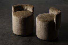 Grand Pouf moderno di metà secolo, ciniglia, Oak, fatto a mano in Portogallo da Greenapple