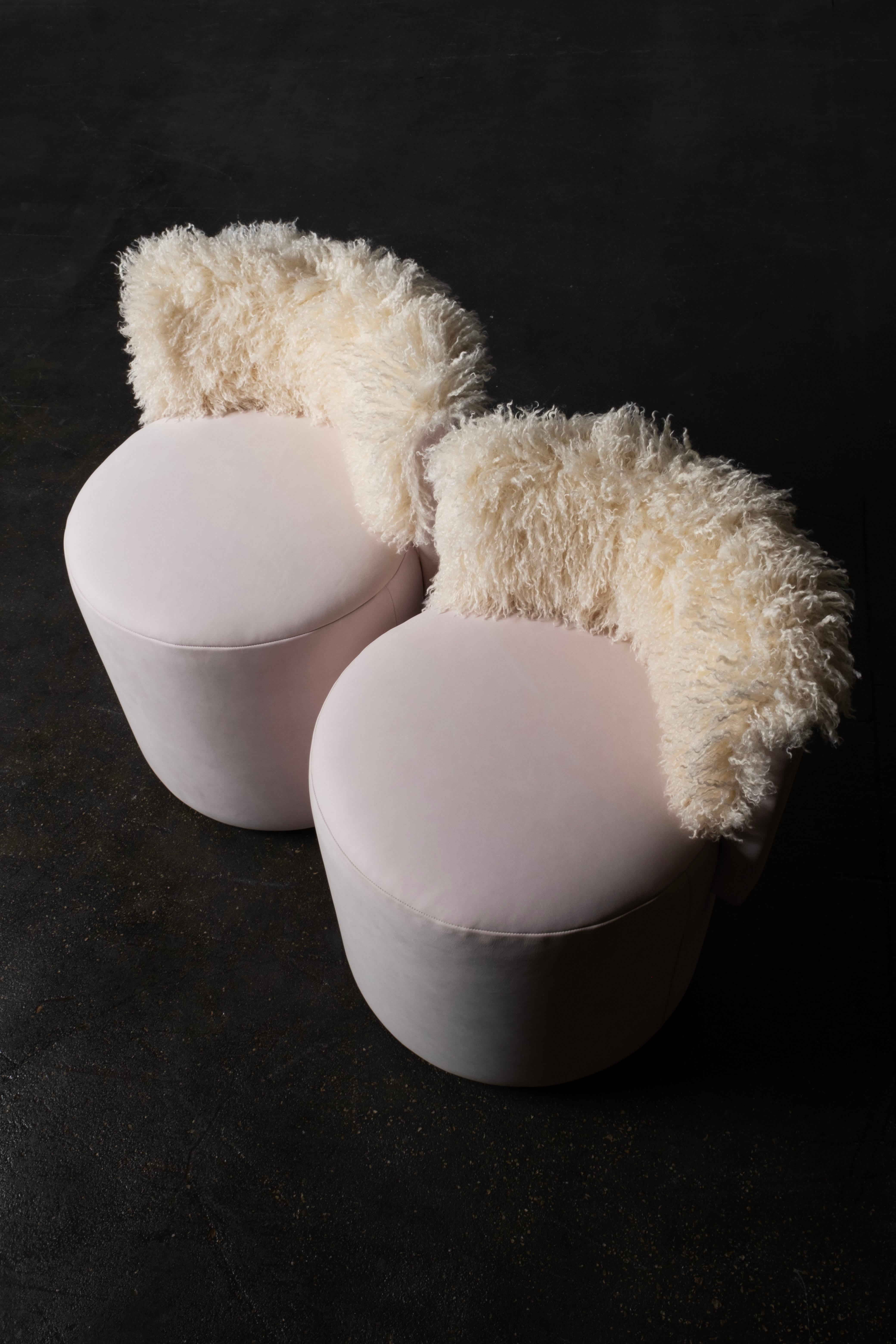 Bouclé Pouf Grand di metà secolo in lino beige inossidabile fatto a mano da Greenapple in vendita