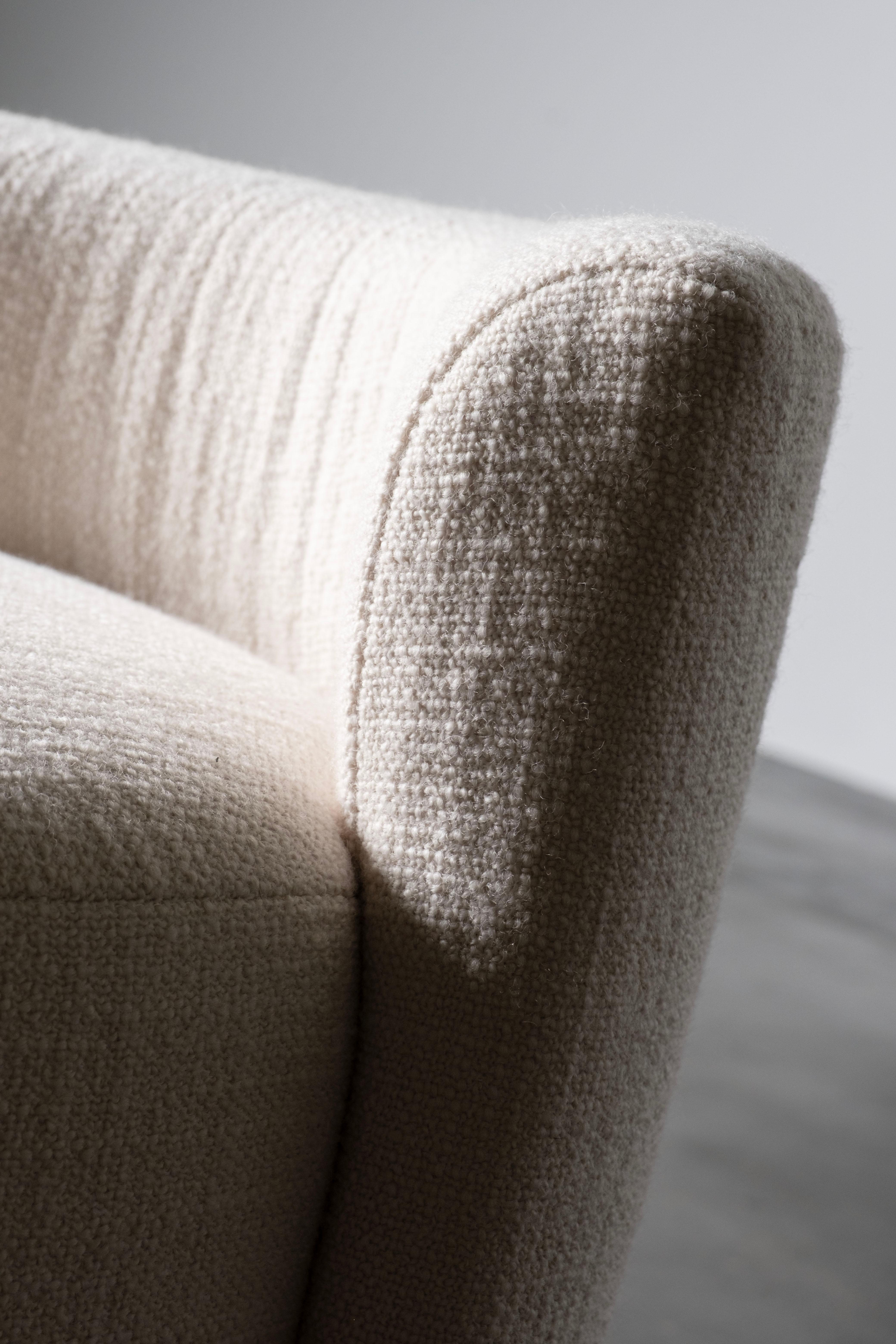 Grand Pouf moderno di metà secolo, lana, Oak, fatto a mano in Portogallo da Greenapple in vendita 5