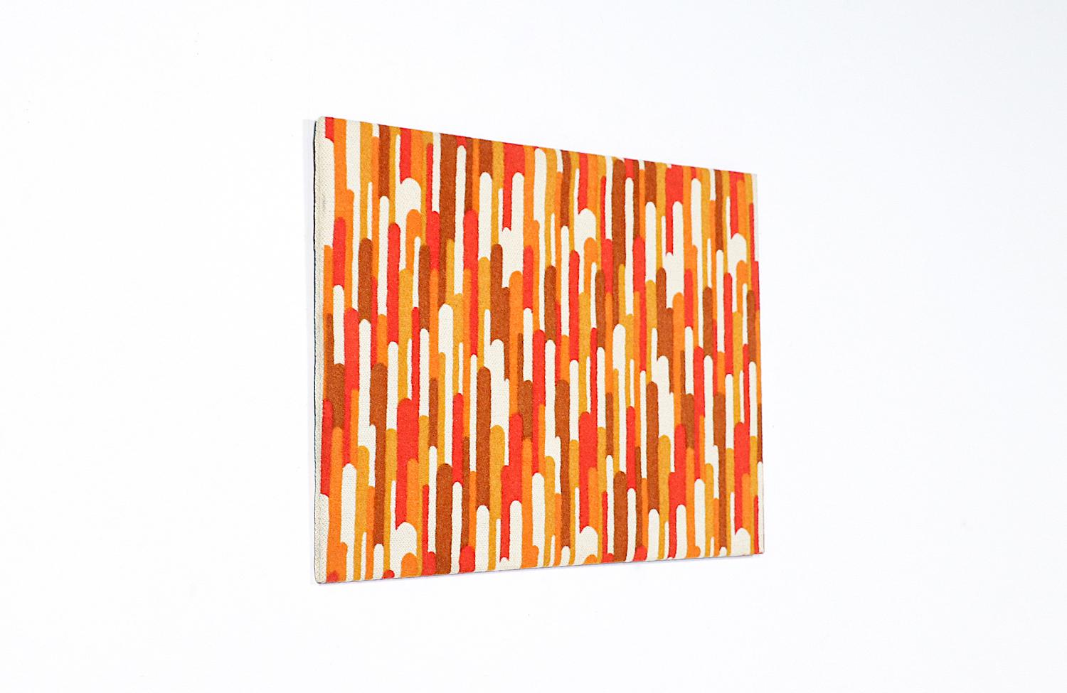 Mid-Century Modern Graphic Textile Wall Art In Excellent Condition For Sale In Los Angeles, CA