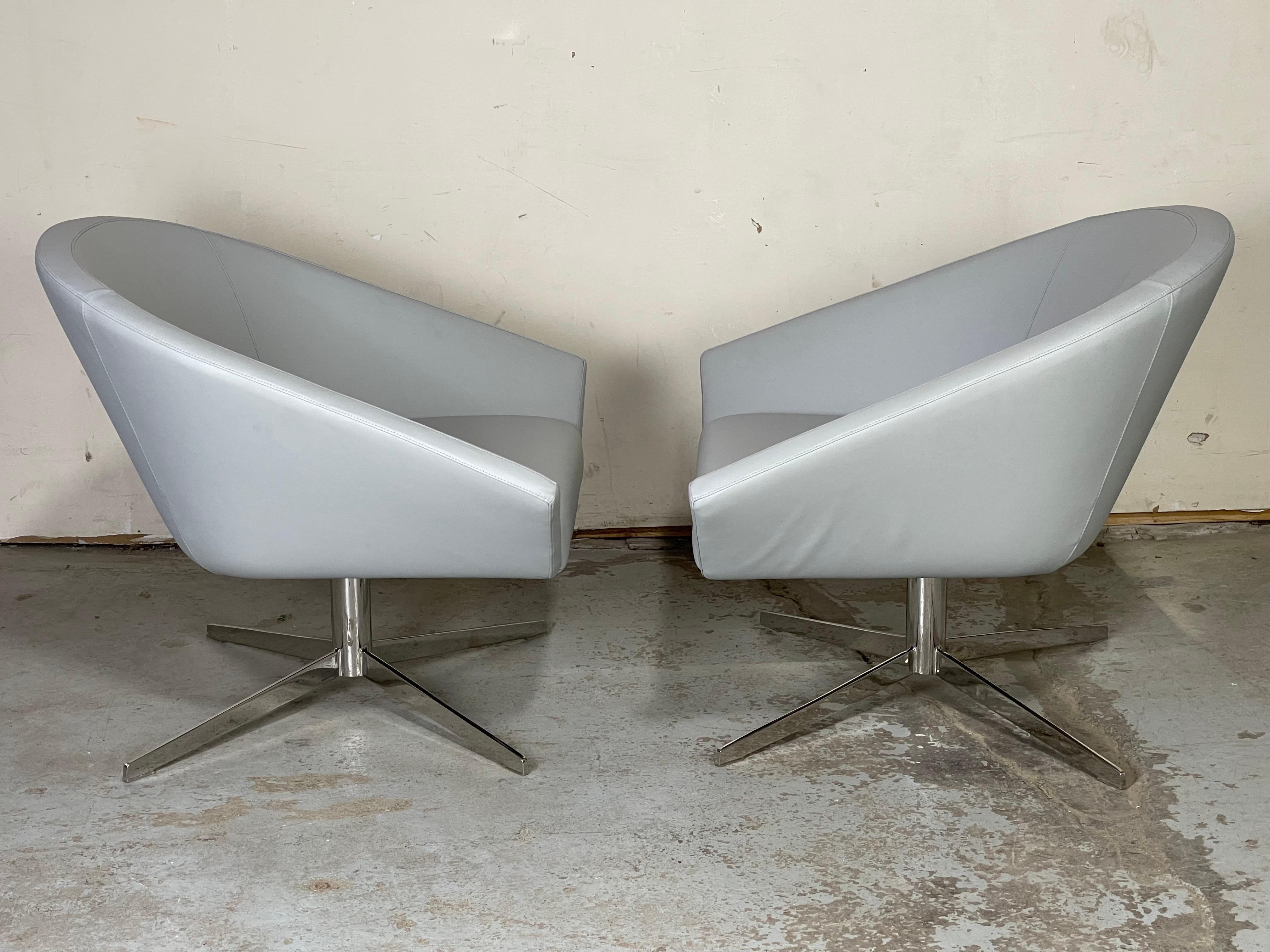 Gray Leather Lounge Chairs by Jeffrey Bernett for Bernhardt  6