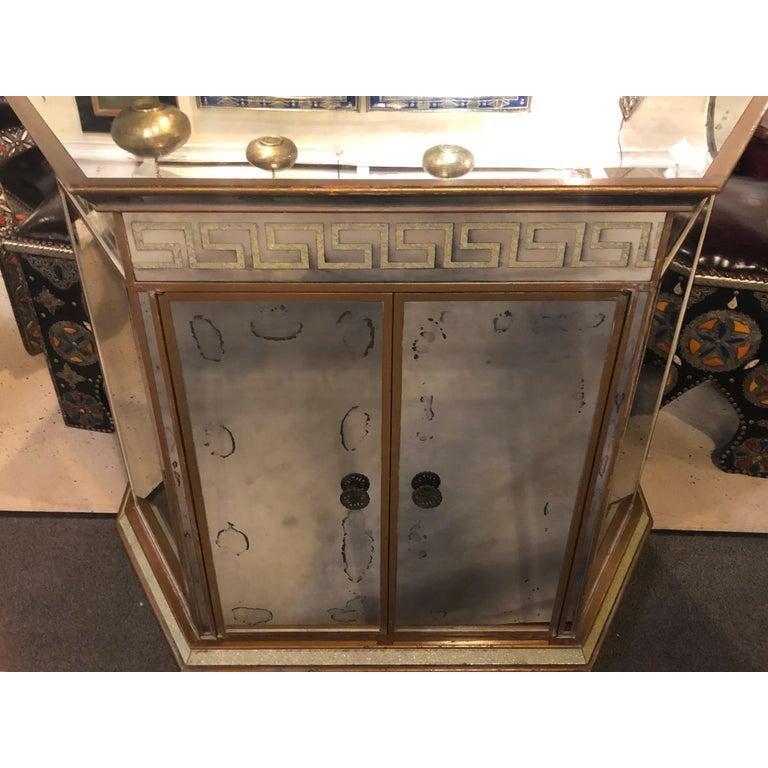 Mid-Century Modern Greek Key Design Mirrored Bar or Serving Cabinet In Good Condition For Sale In Plainview, NY