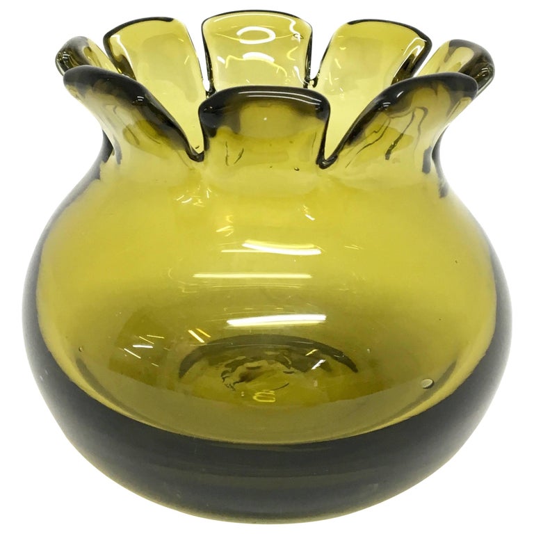 MidCentury Modern Green Art Glass Vase at 1stDibs