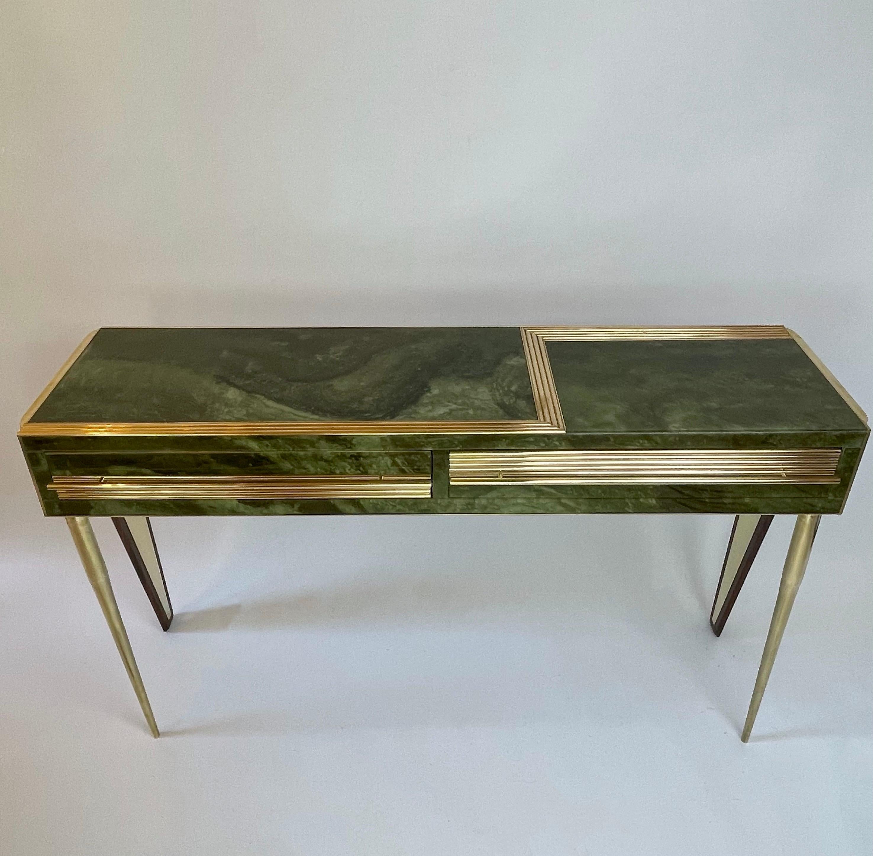 Mid-Century Modern Green Artistic Murano Glass Console w/ Brass & Wood Details In Good Condition In Firenze, Tuscany