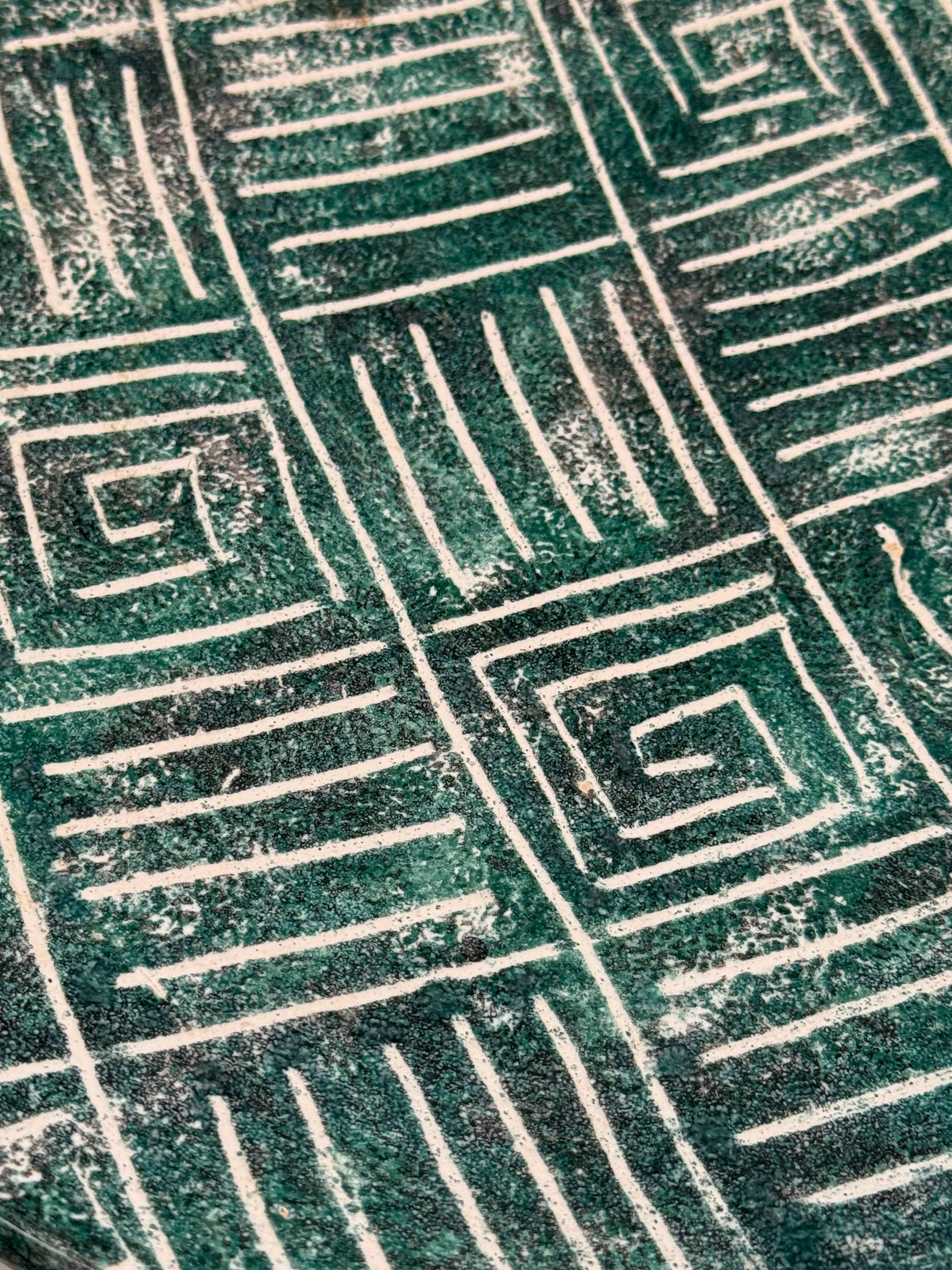 Plato de cerámica verde de la modernidad de mediados de siglo, Francia Años 60 en venta 6