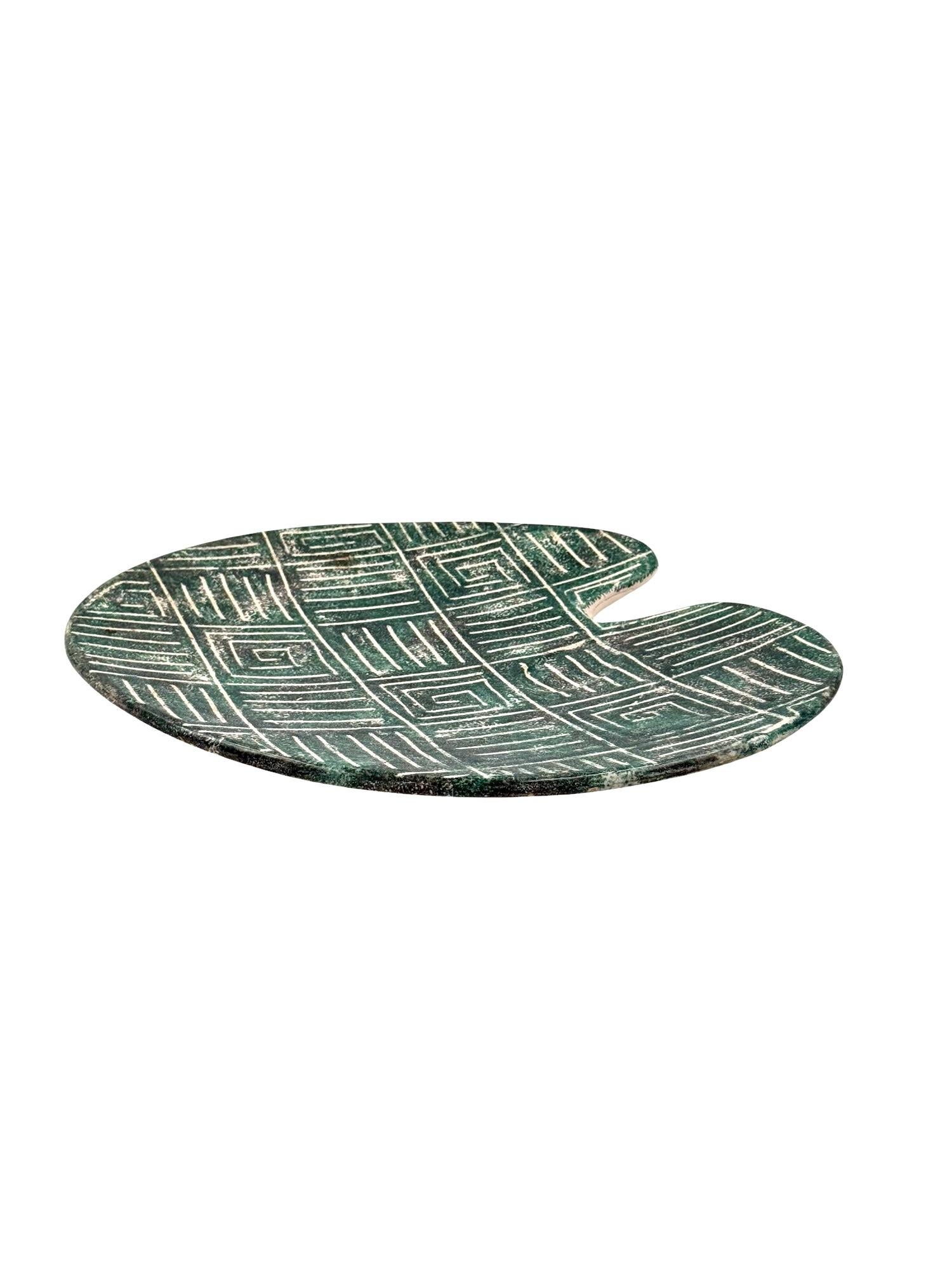 Plato de cerámica verde de la modernidad de mediados de siglo, Francia Años 60 en venta 7