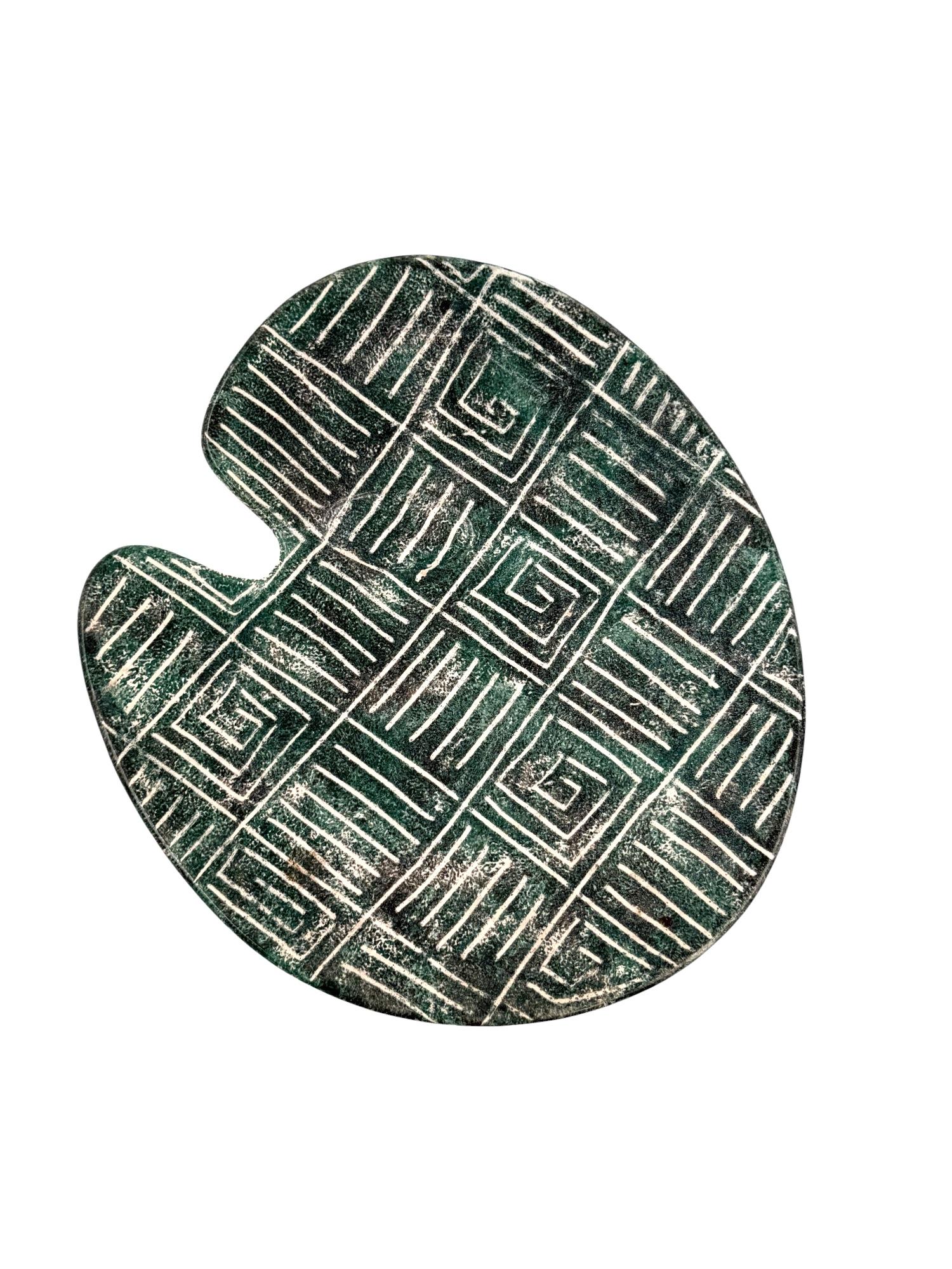 Plato de cerámica verde de la modernidad de mediados de siglo, Francia Años 60 Cerámico en venta