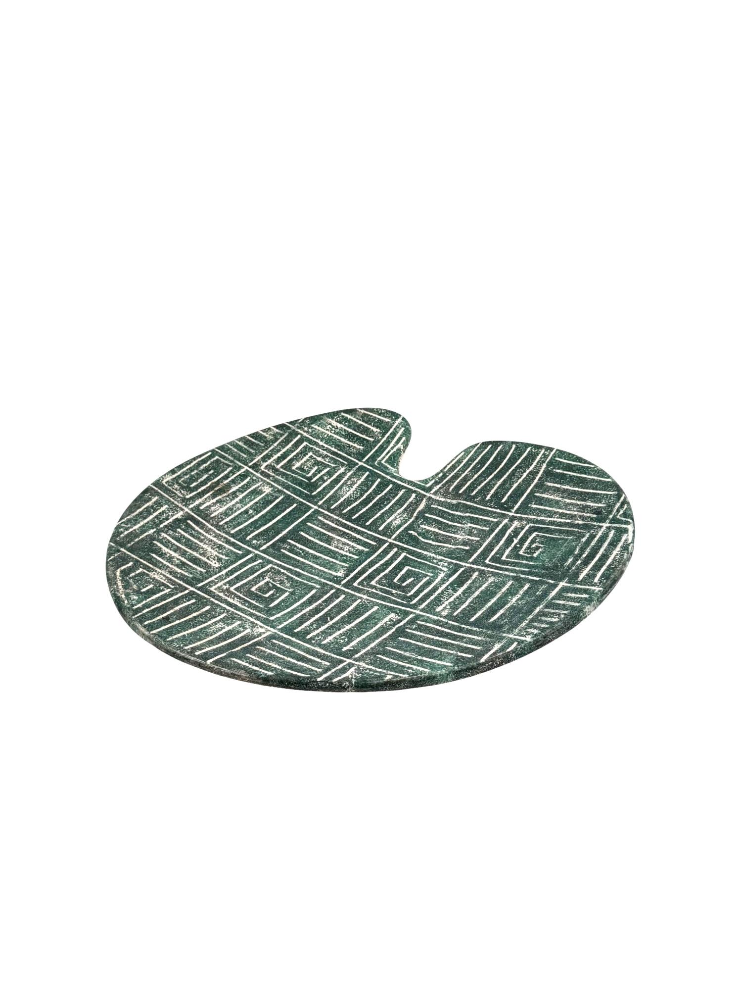 Plato de cerámica verde de la modernidad de mediados de siglo, Francia Años 60 en venta 2