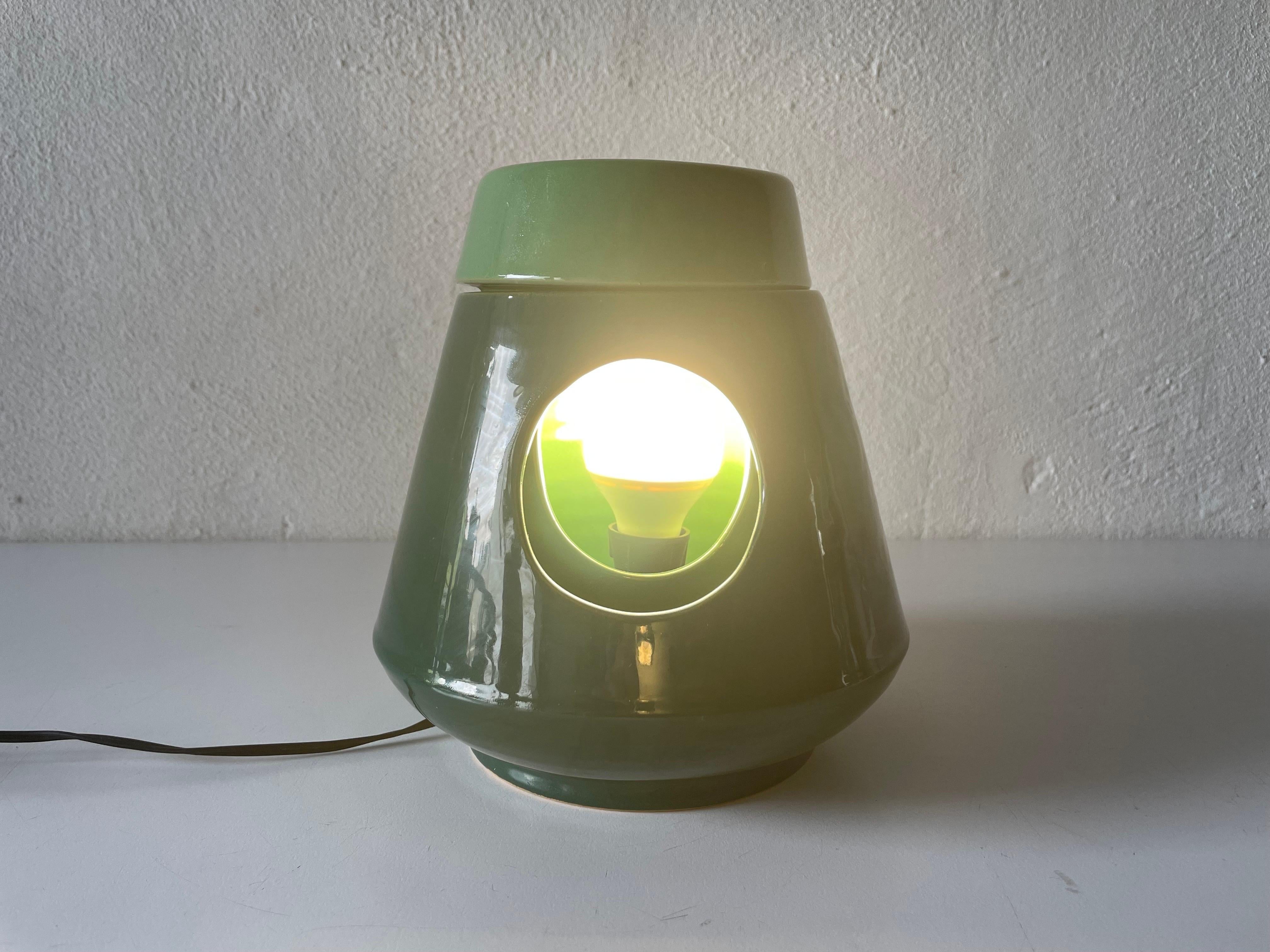 Mid-Century Modern Green Ceramic Swivel Table Lamp, 1960s, Italy For Sale 1