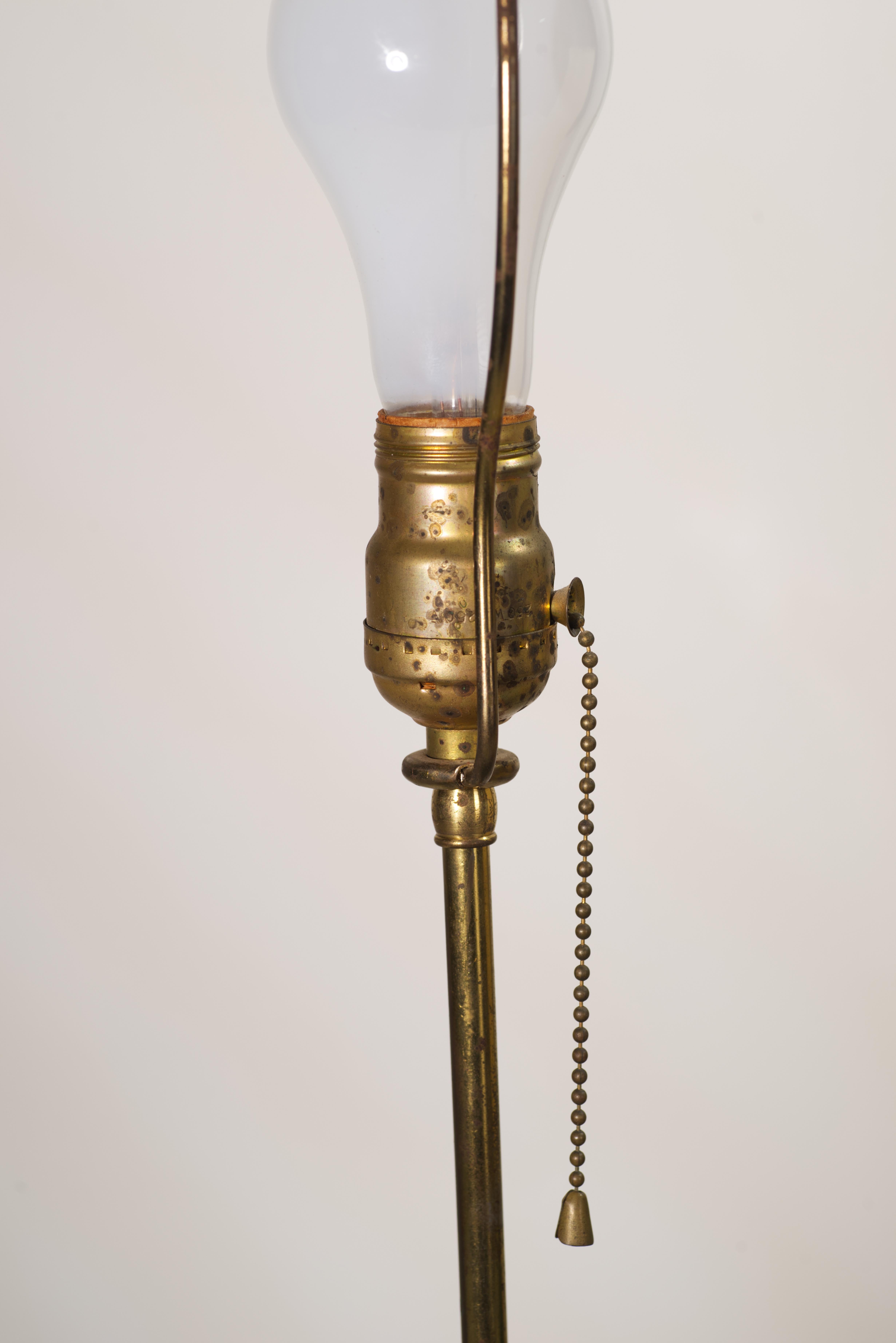 Lampada da tavolo asimmetrica in ceramica verde del Mid Century Modern in vendita 6