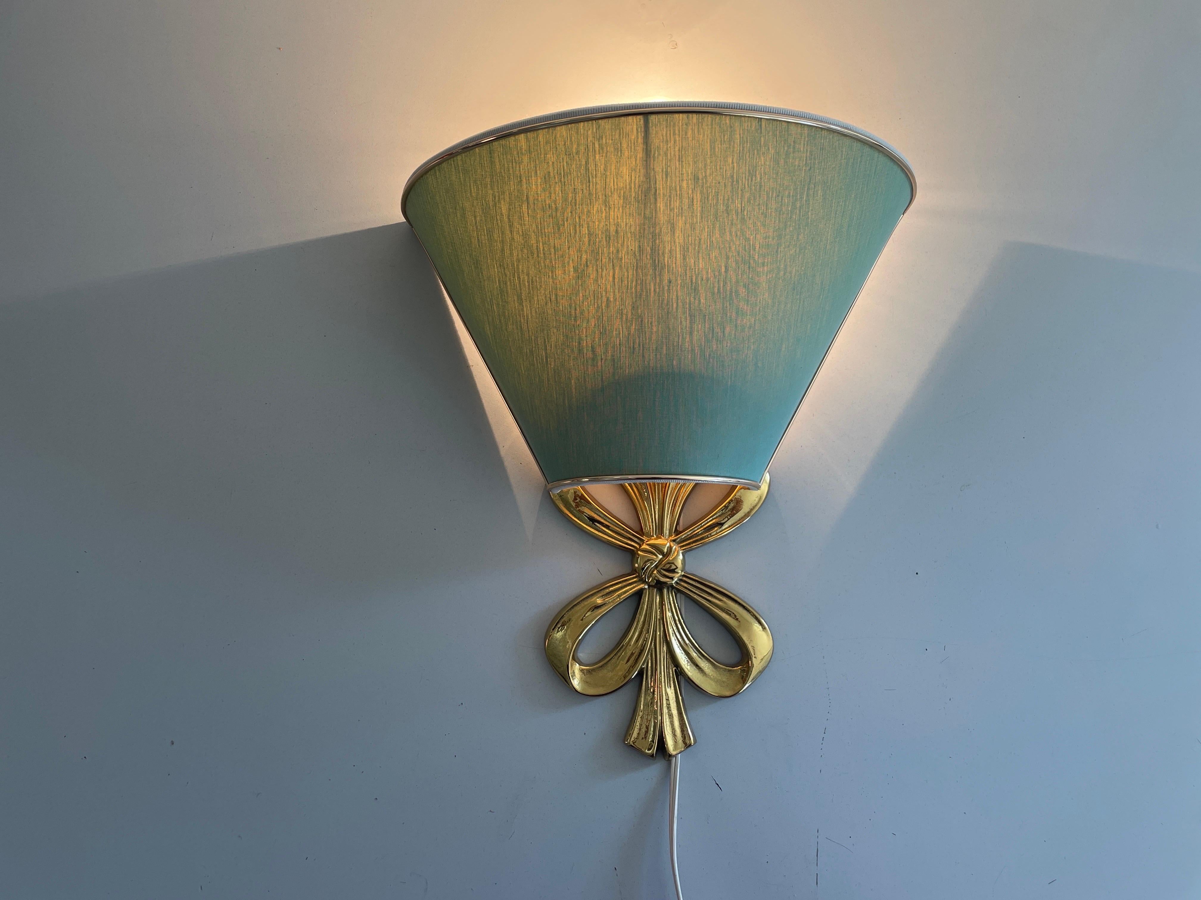 Scontrino singolo in ottone e paralume in tessuto verde, 1960, Italia in vendita 5