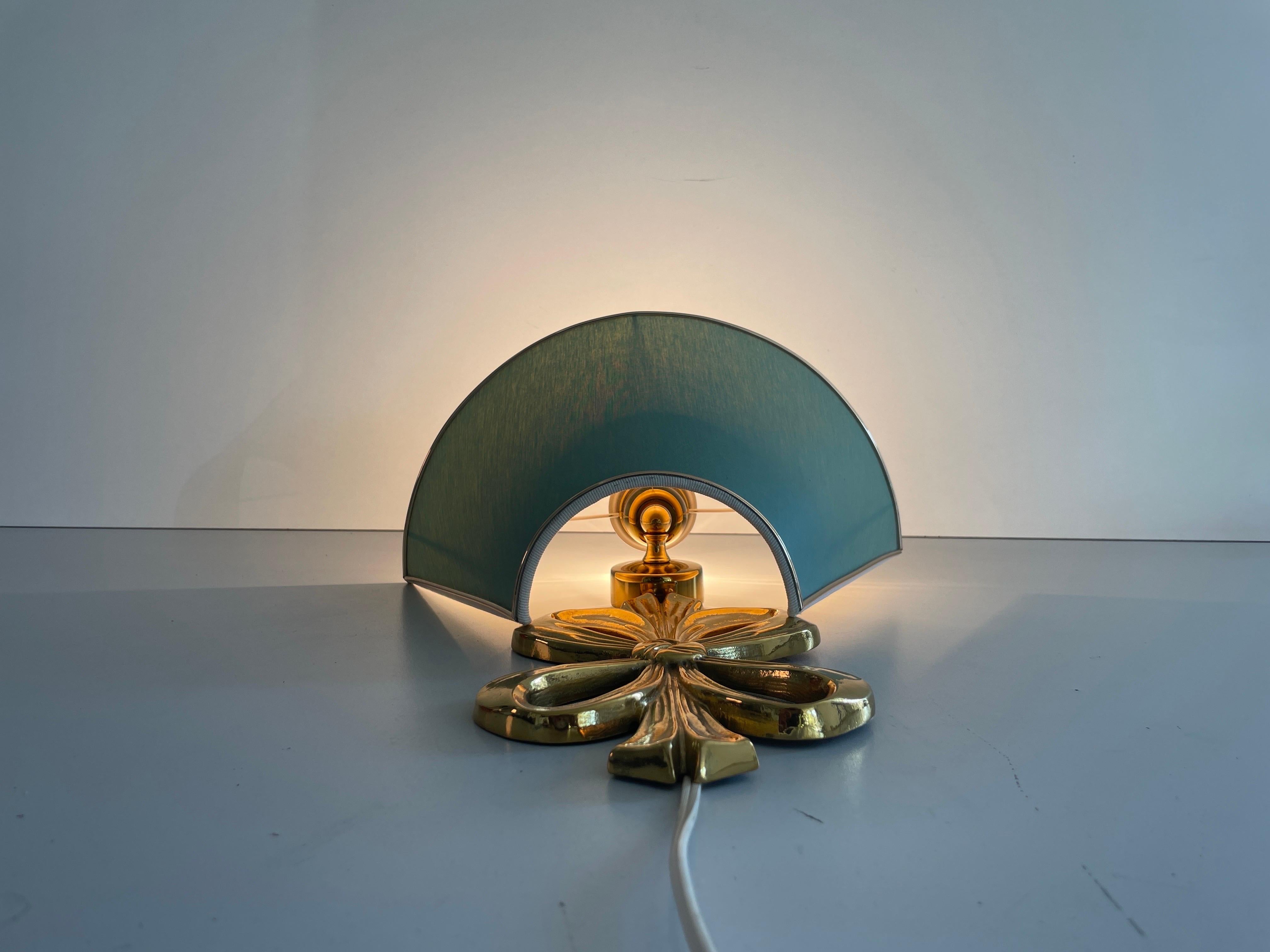 Scontrino singolo in ottone e paralume in tessuto verde, 1960, Italia in vendita 6