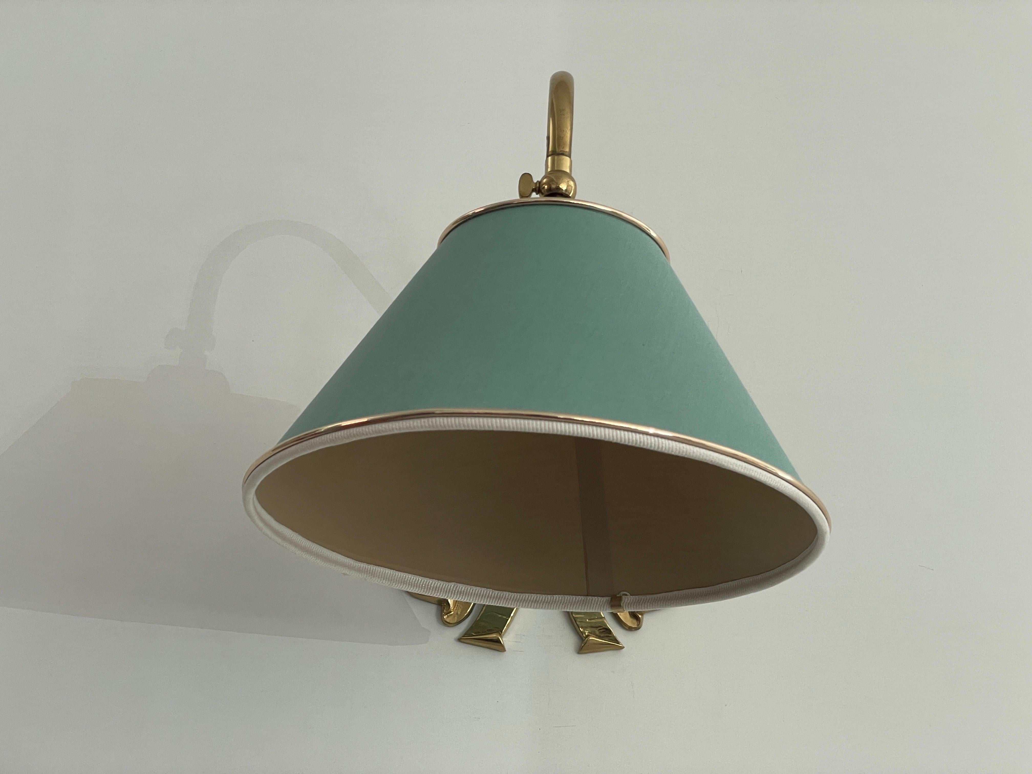 Mid-Century moderno Scontrino singolo in ottone e paralume in tessuto verde, 1960, Italia in vendita