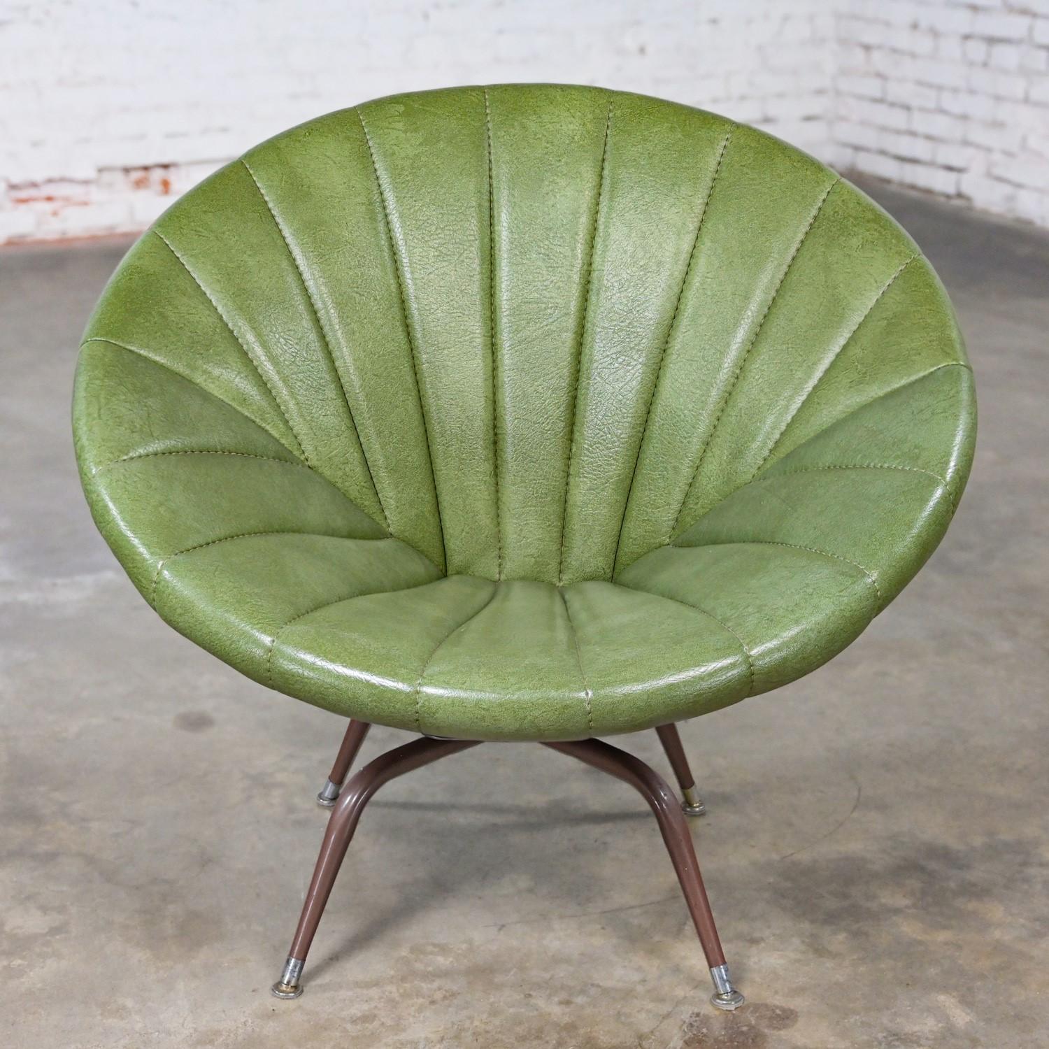 20th Century Mid Century Modern Green Faux Leather Tub or Saucer Swivel Chair with Metal Base