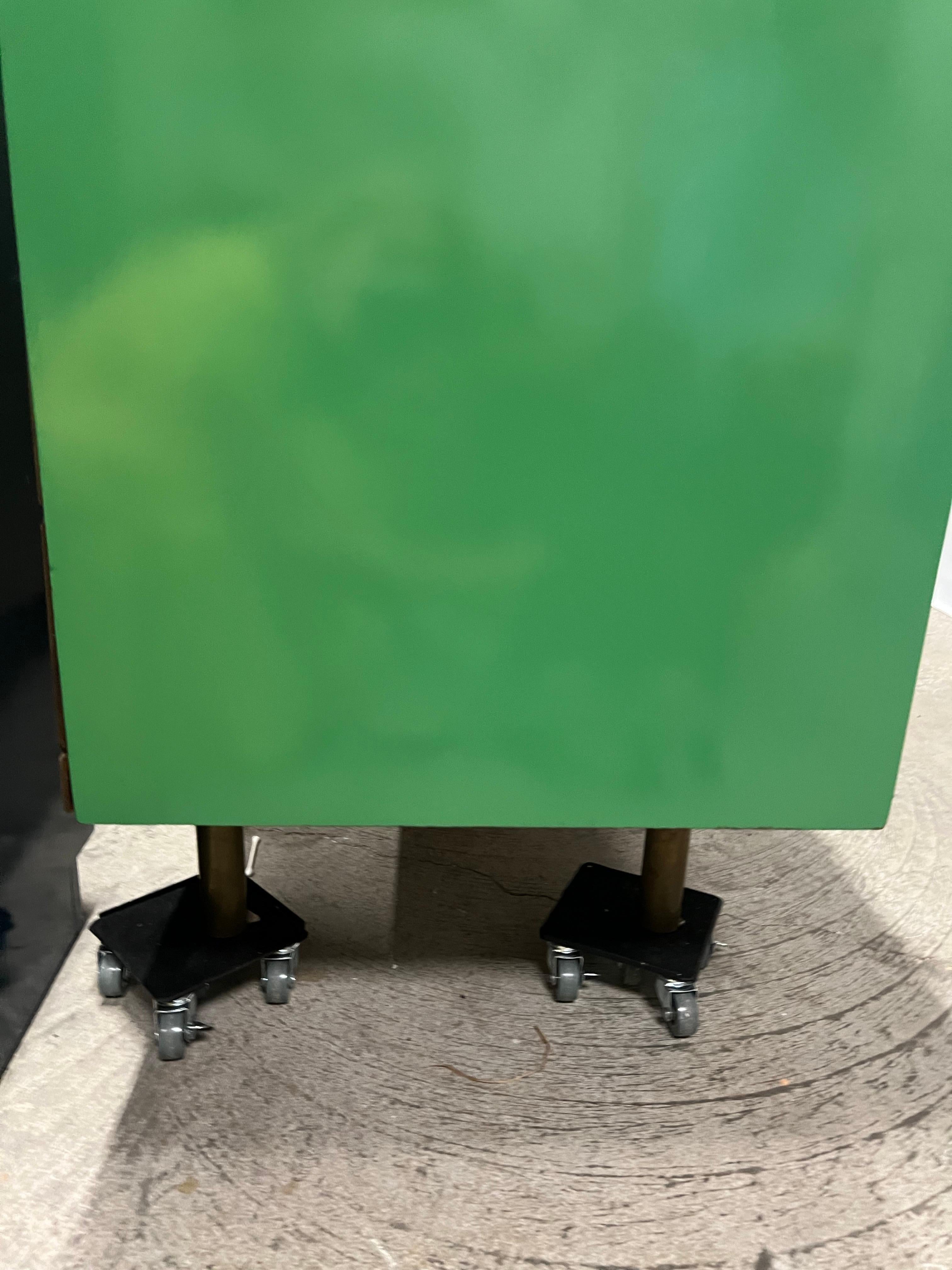 Mid-Century Modern Green Lacquered Dresser With Brass Legs 7