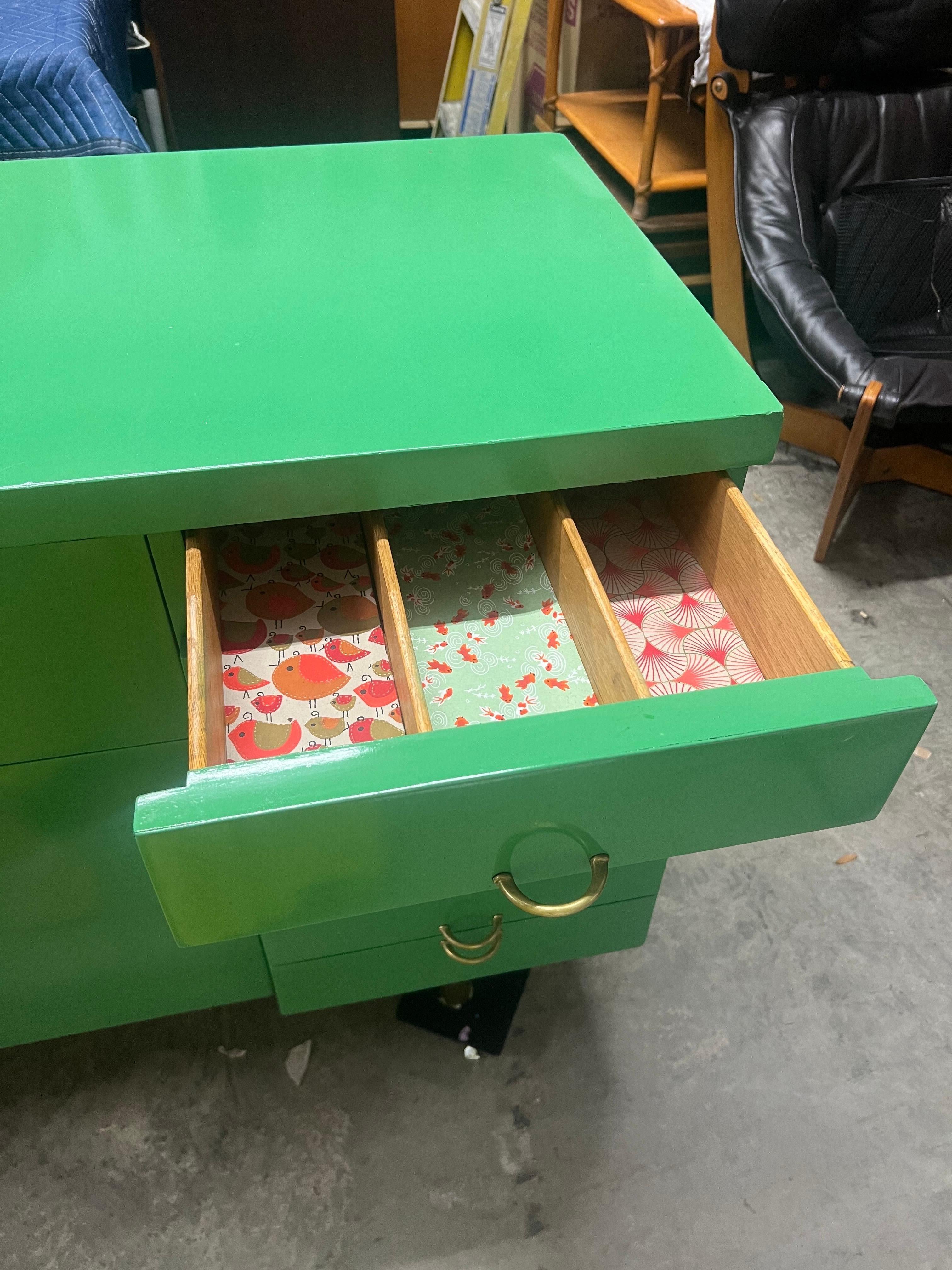 Mid-Century Modern Green Lacquered Dresser With Brass Legs 10