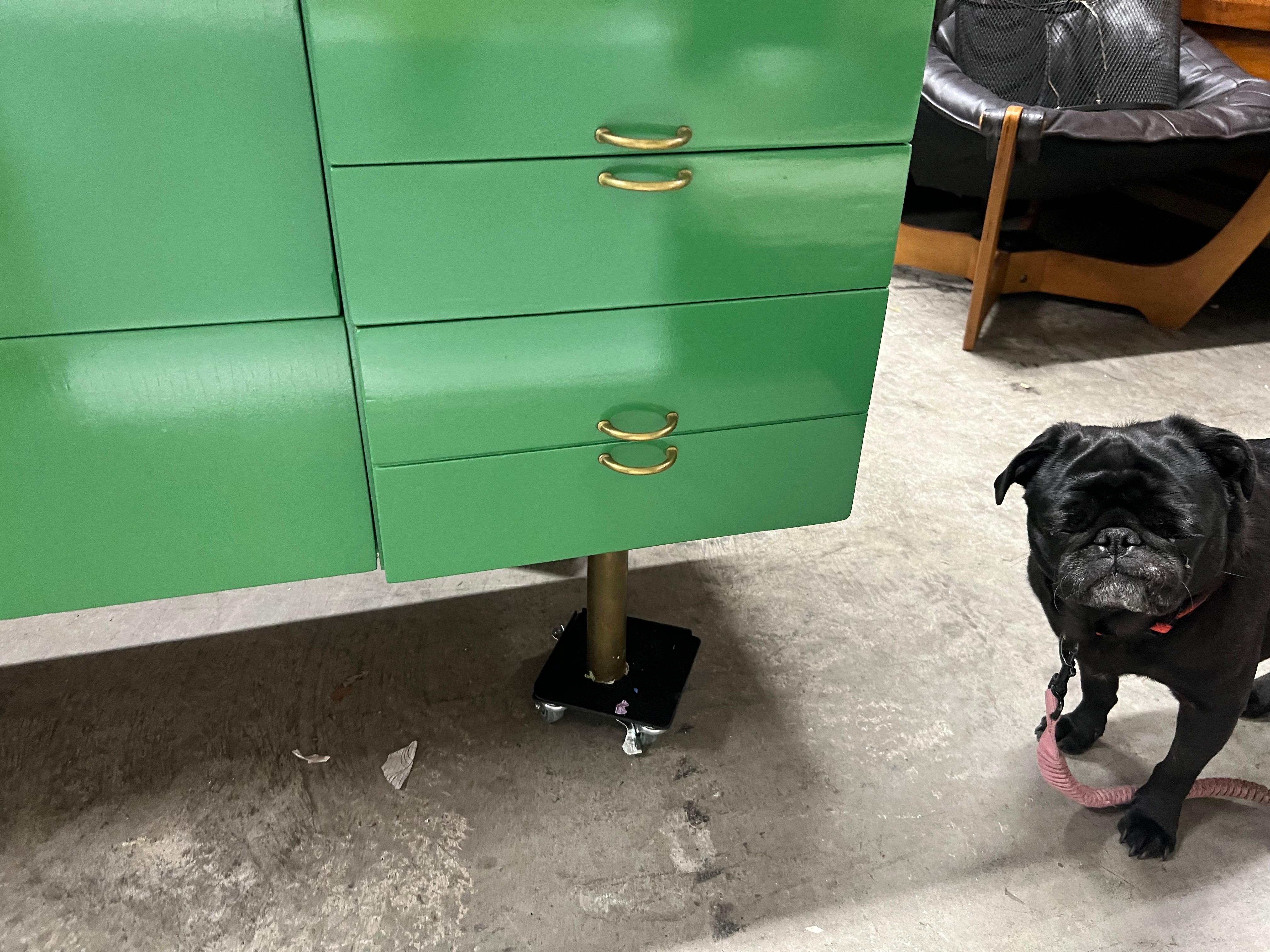 Mid-Century Modern Green Lacquered Dresser With Brass Legs 3